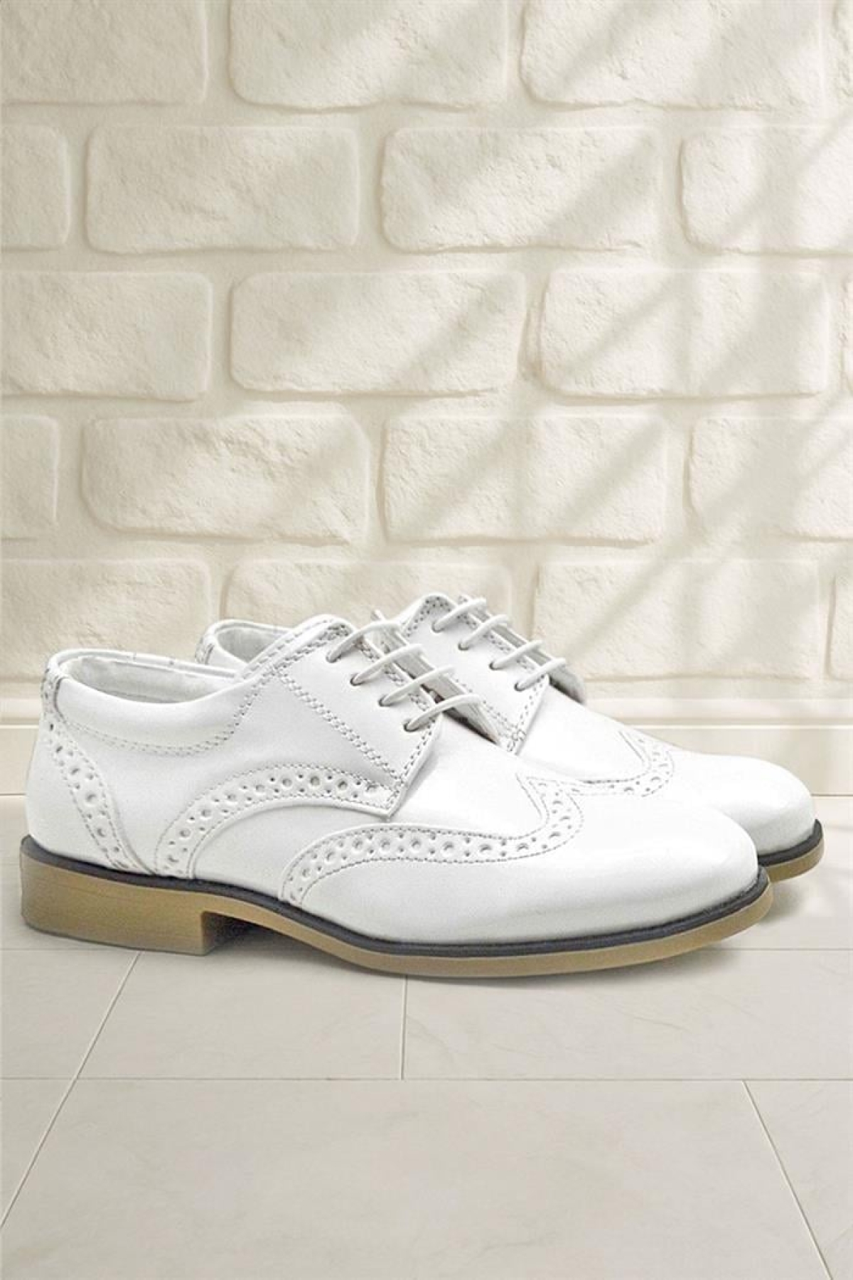 Titan Beyaz Rugan Bağcıklı Klasik Erkek Çocuk Klasik Ayakkabı - Görsel 2