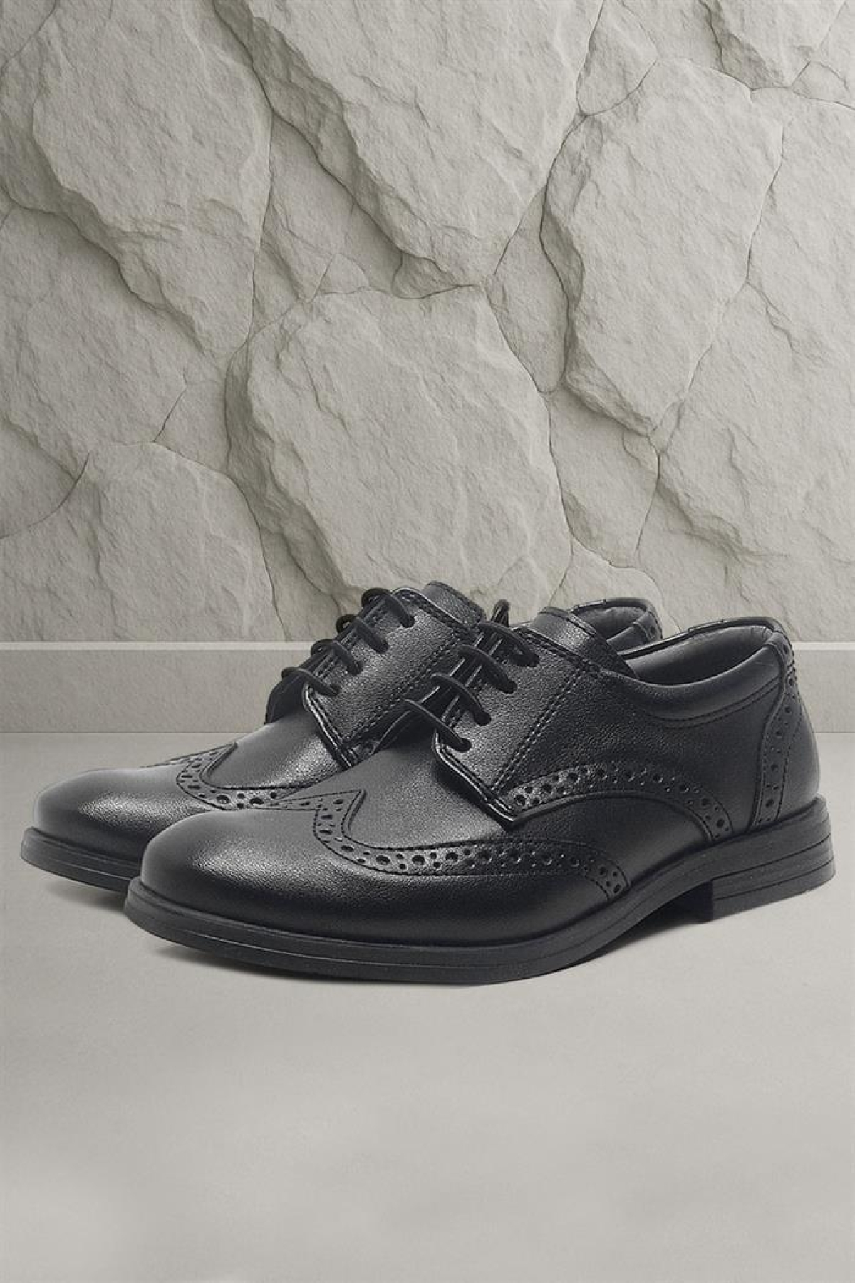 Siyah Bağcıklı Erkek Çocuk Klasik Okul Ayakkabısı - Görsel 2