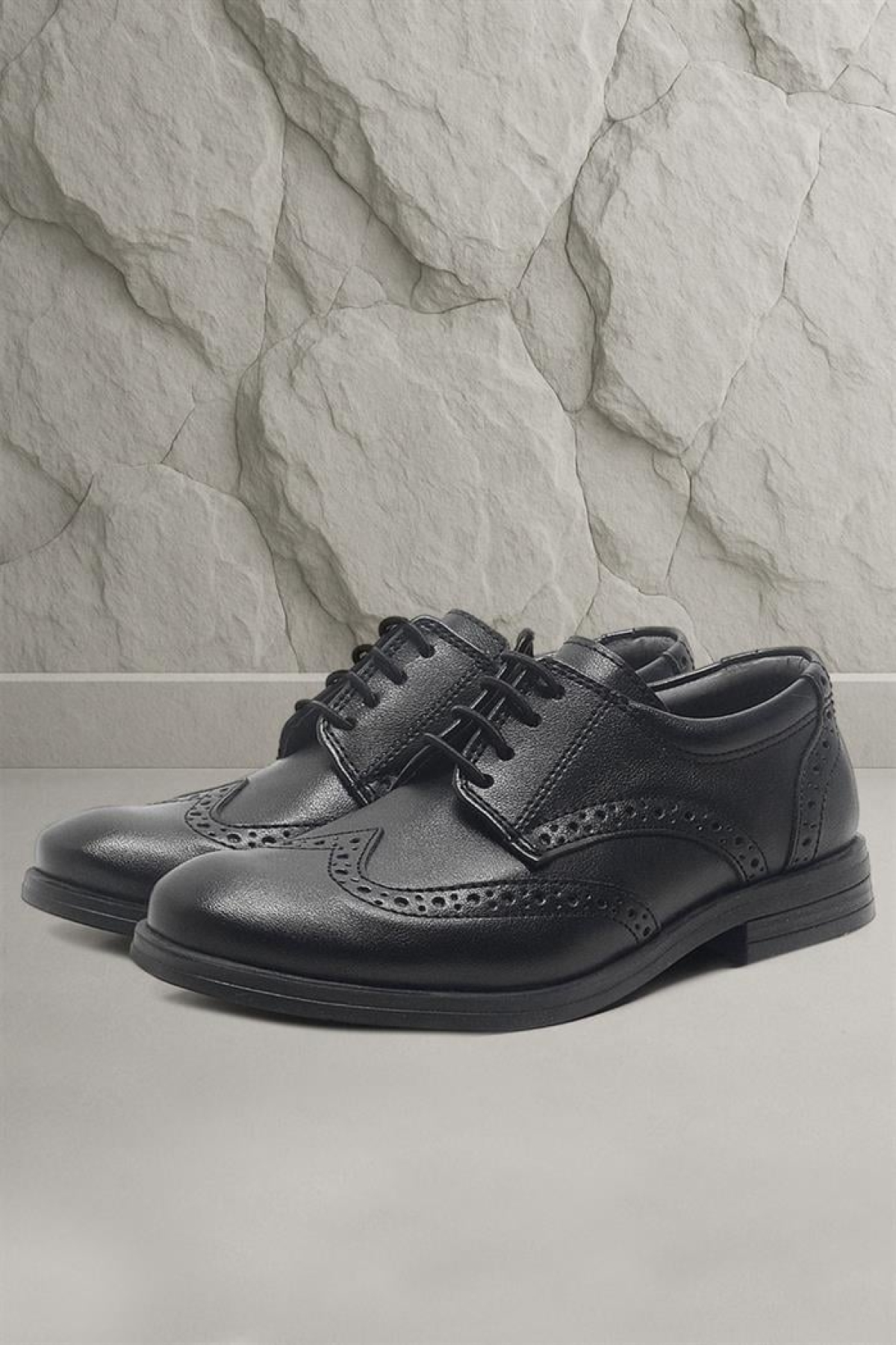 Siyah Bağcıklı Erkek Çocuk Klasik Okul Ayakkabısı - Görsel 14