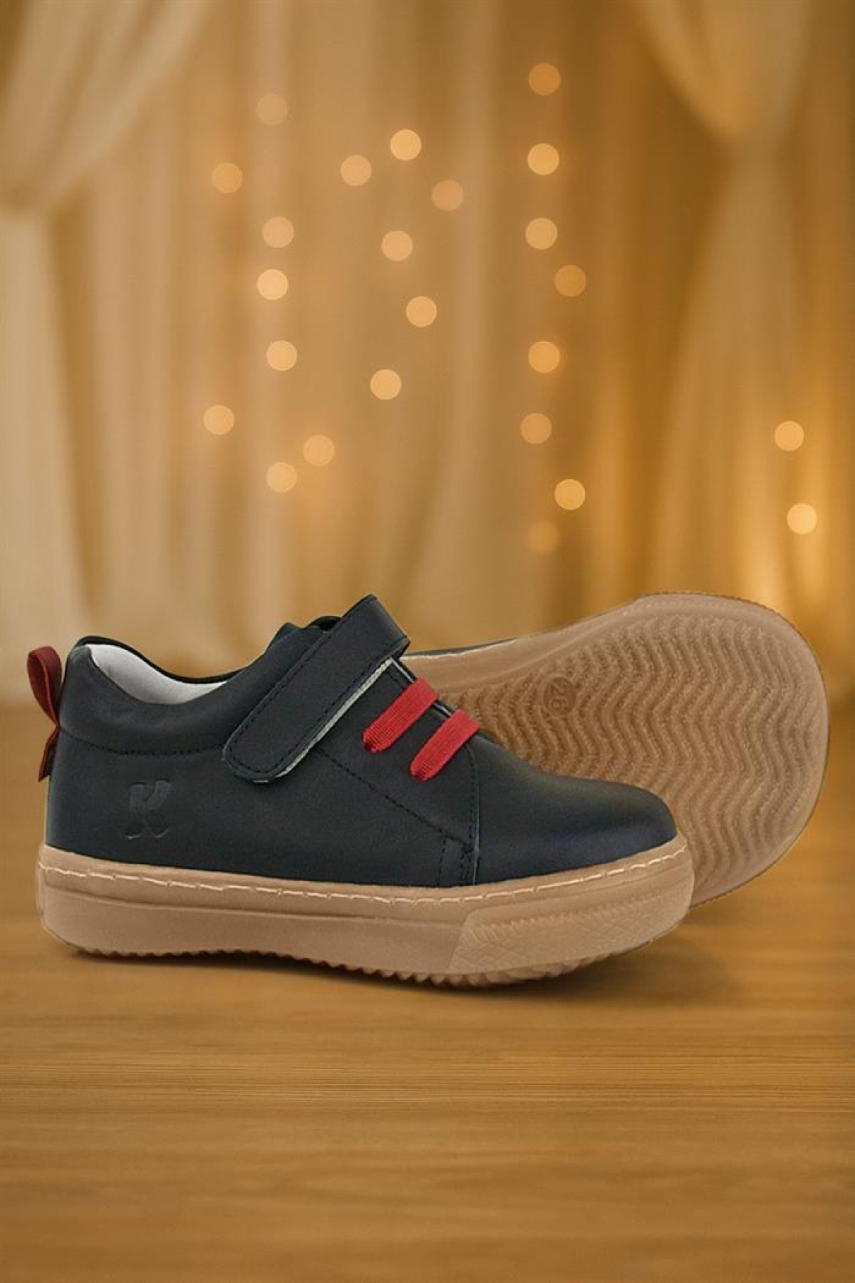 Anatomik Hakiki Deri Yumuşak Siyah Lastikli Cırtlı Çocuk Ayakkabı - Görsel 3