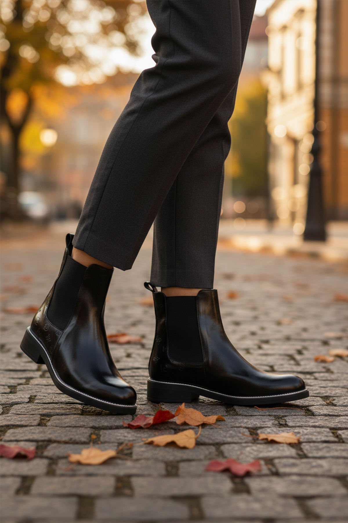 Siyah Kürklü Kadın Topuklu Bot - Görsel 4