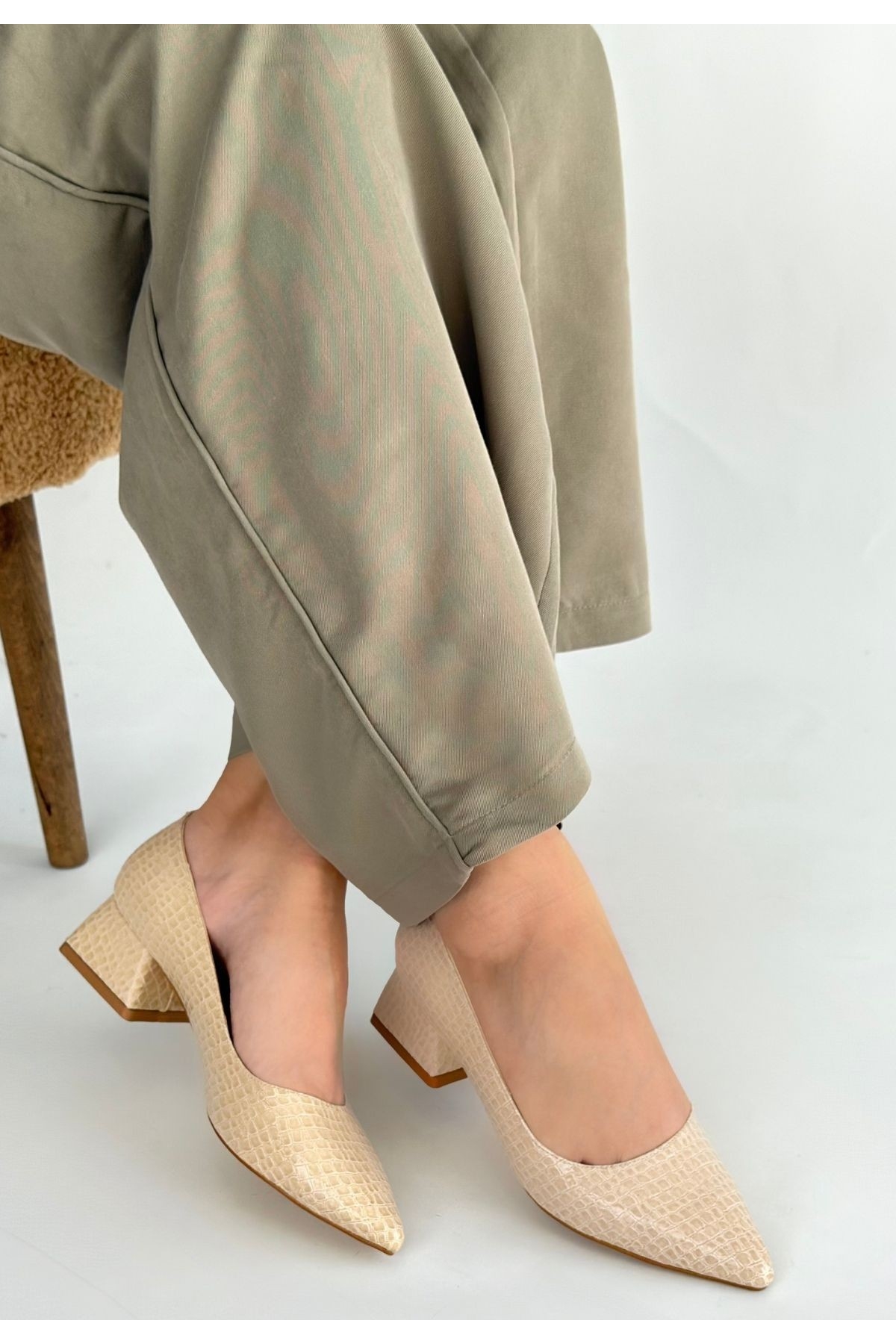 Bej Rugan Kadın Topuklu Ayakkabı - Görsel 4