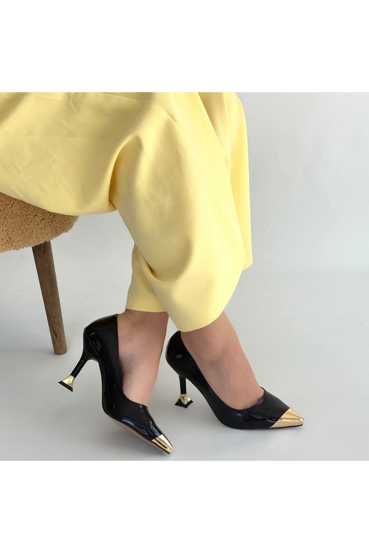 Siyah Rugan Kadın Topuklu Ayakkabı - Görsel 5