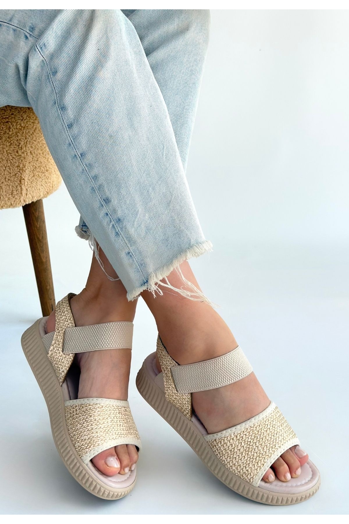 Bej Hasır Kadın Düz Sandalet - Görsel 3