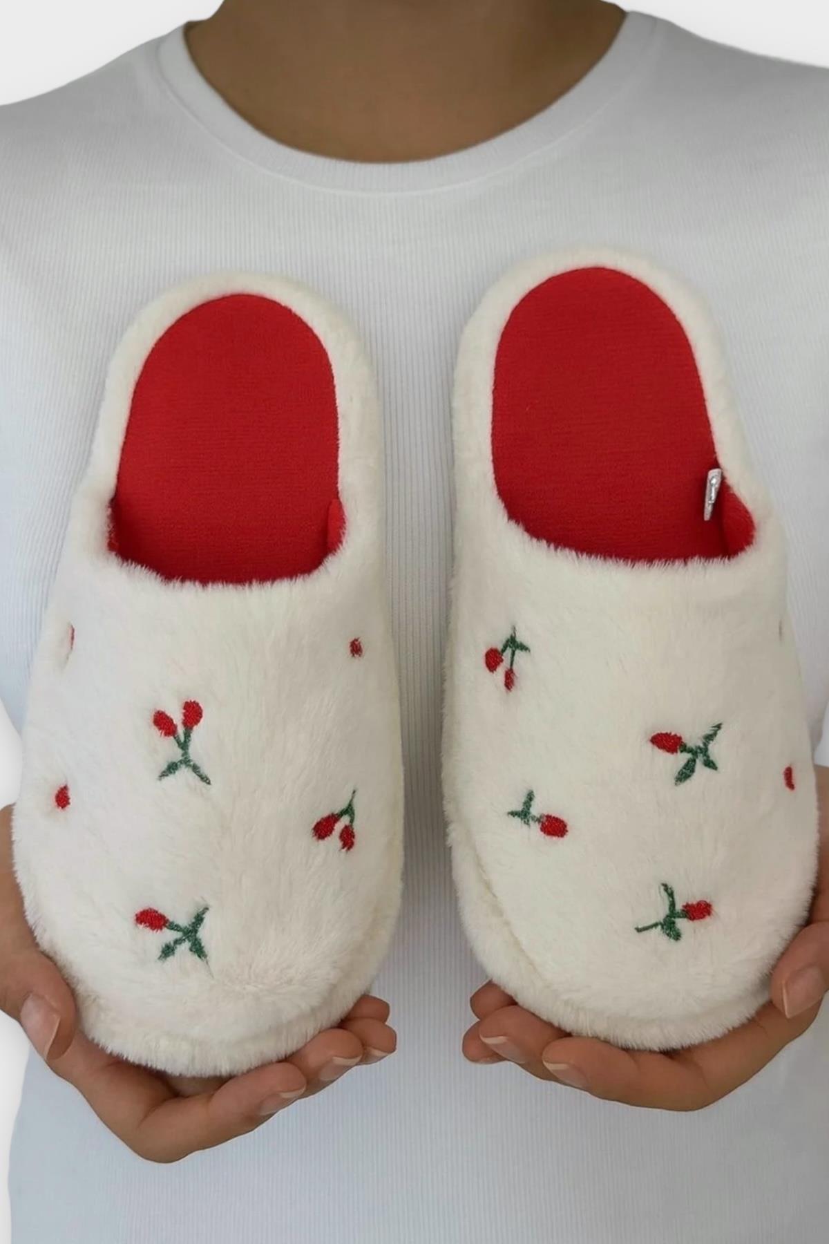 Kadın Pofuduk Nakışlı Ev Terliği Çeyiz Bohça Terliği Valentine's Day BEYAZ - BEYAZ - Görsel 3