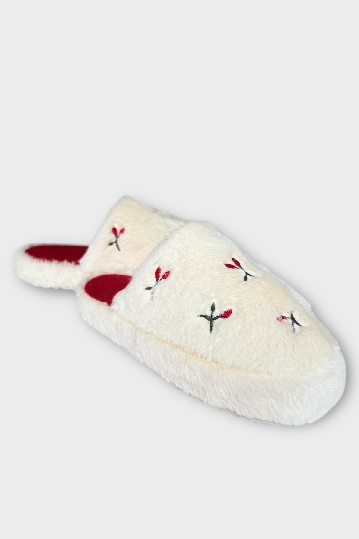 Kadın Pofuduk Nakışlı Ev Terliği Çeyiz Bohça Terliği Valentine's Day BEYAZ - BEYAZ - Görsel 4