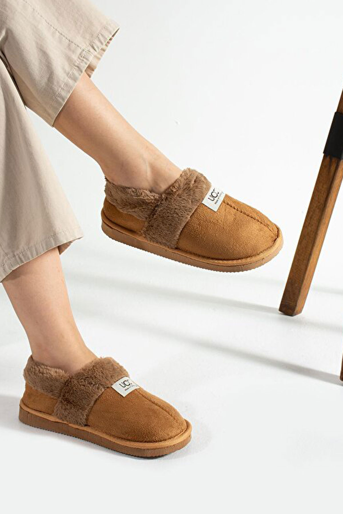 Kadın İçi Tüylü Yumuşak Rahat Kaydırmaz Panduf Ev Ayakkabısı Unisex 1021-124-0002 - Görsel 3