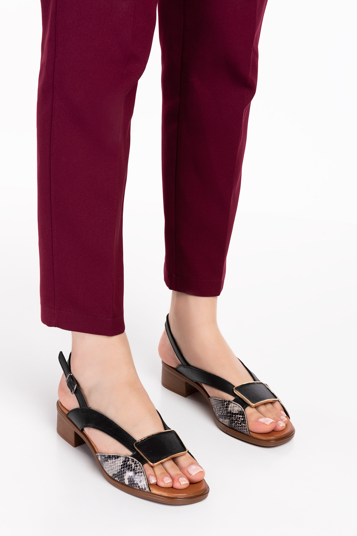 Gondol Hakiki Deri Kısa Topuklu Toka Detay Şık Sandalet iz.6020 - Görsel 3