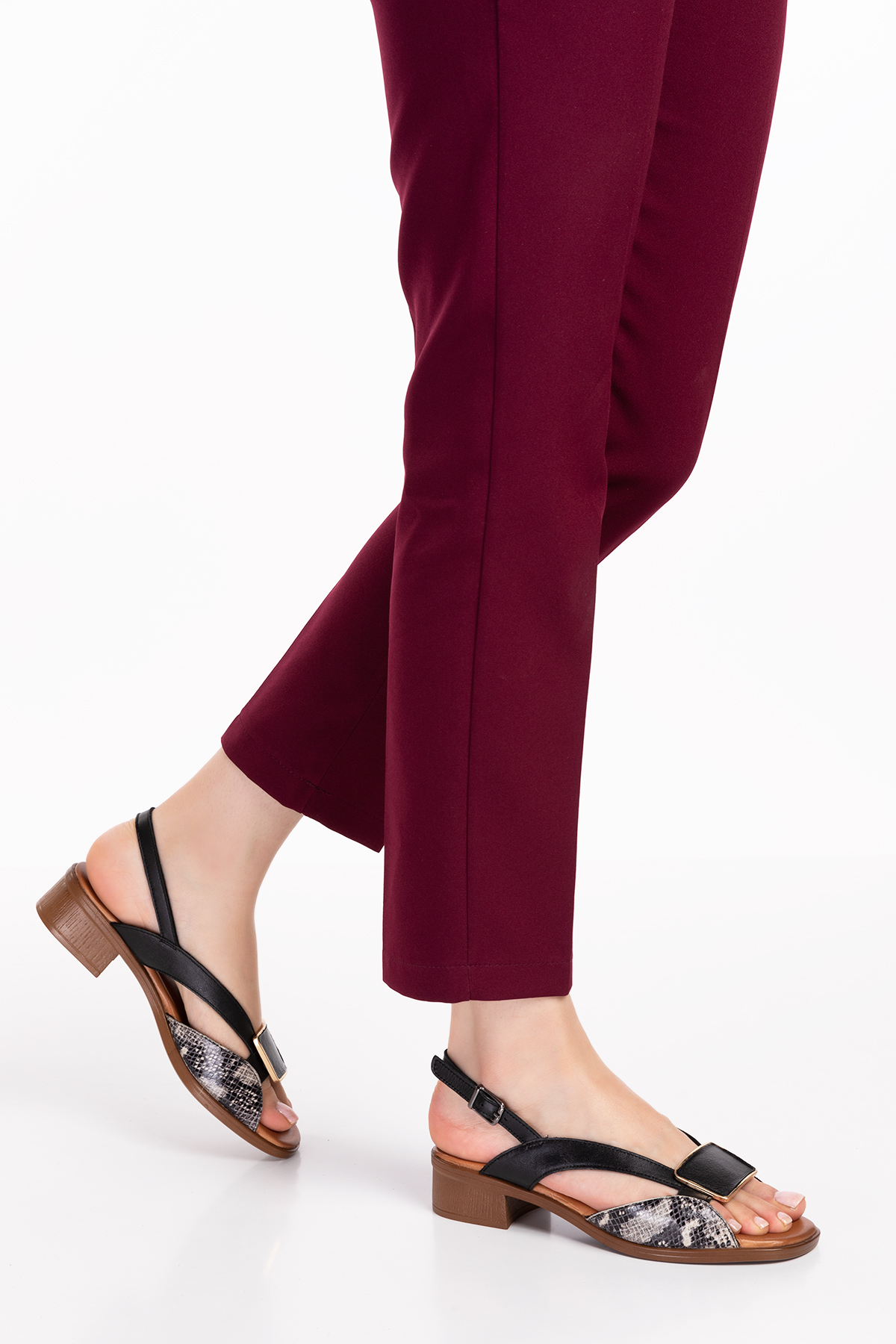 Gondol Hakiki Deri Kısa Topuklu Toka Detay Şık Sandalet iz.6020 - Görsel 6