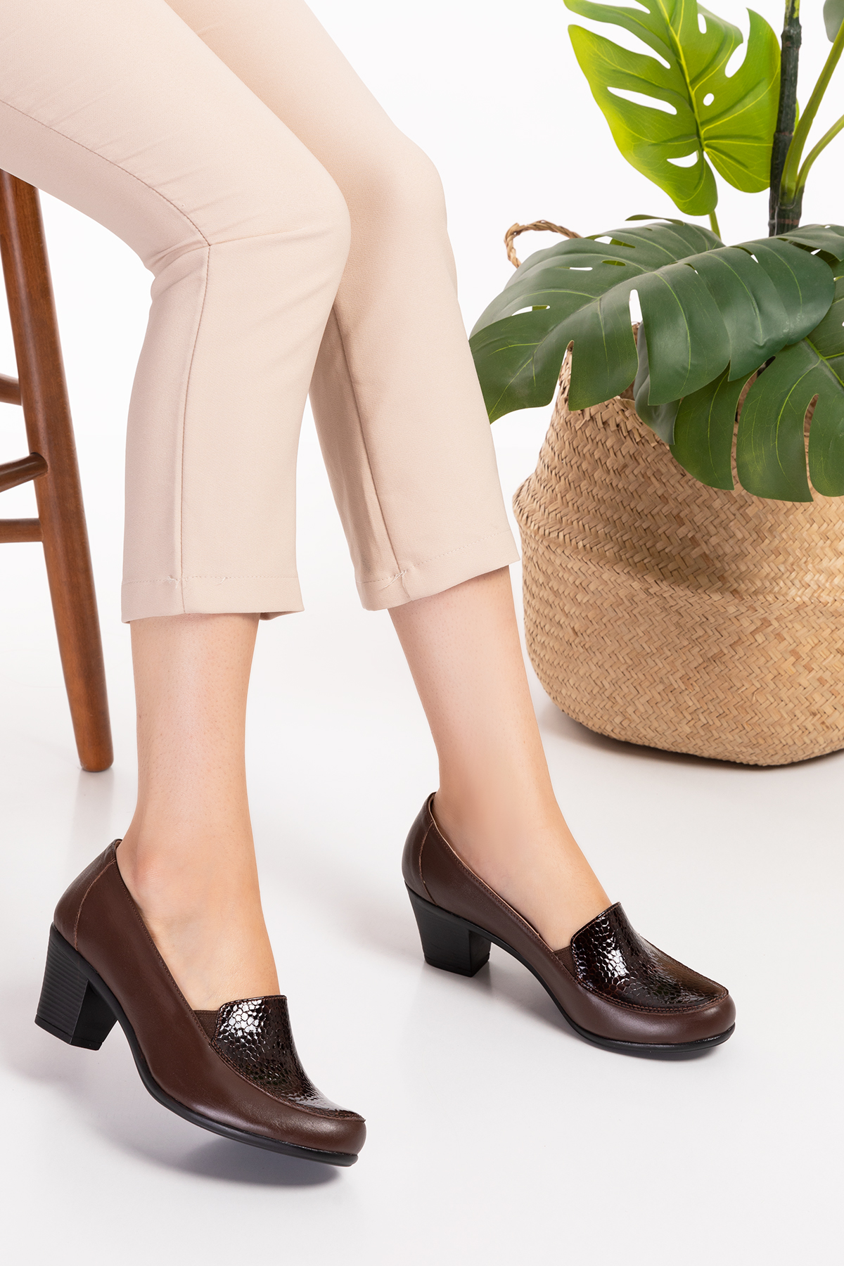 Gondol Hakiki Deri Rahat Klasik Topuklu Ayakkabı vdt.206 - Görsel 2