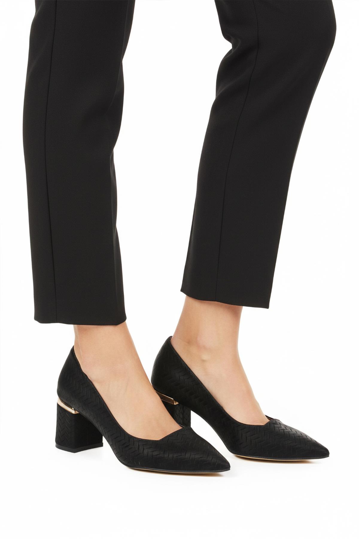 Siyah Hafif Kadın Topuklu Ayakkabı 619004 Z - Görsel 4