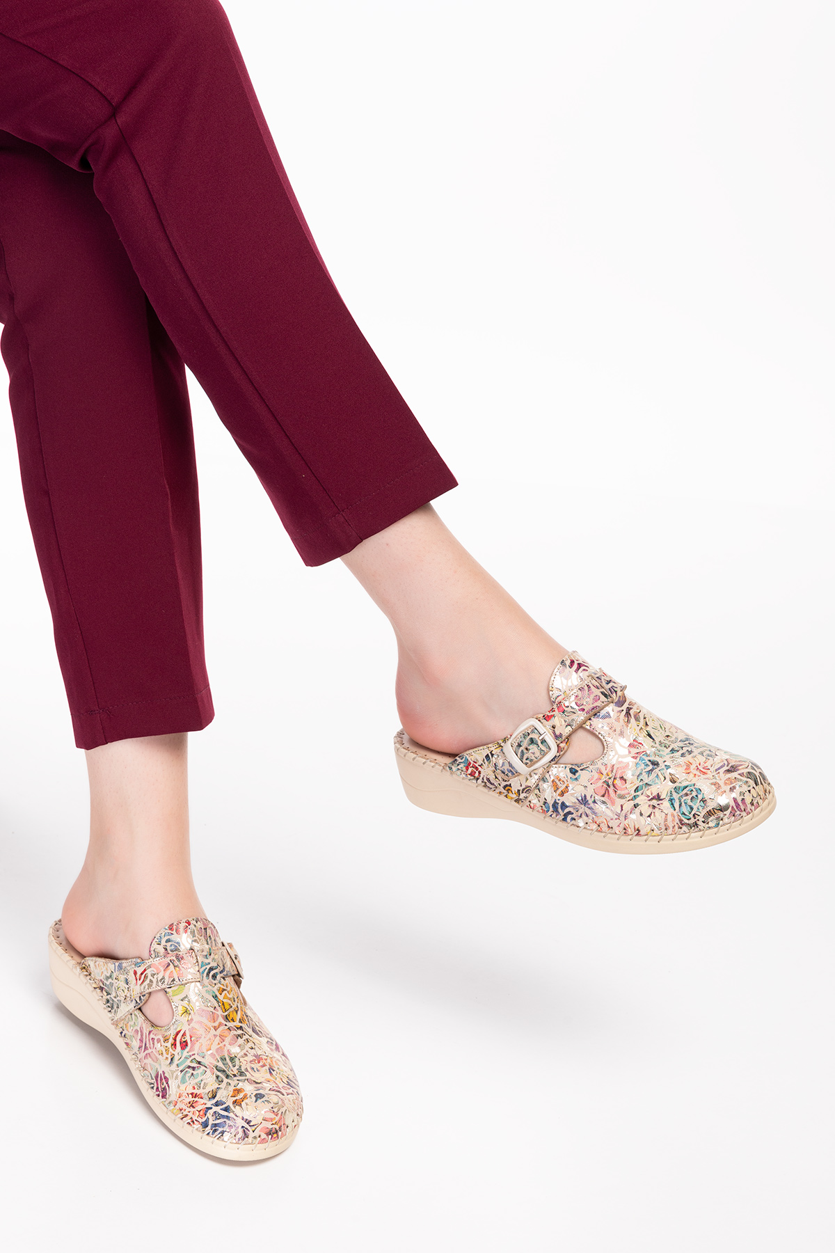 Gondol Kadın Hakiki Deri Ortopedik Sabo Terlik yprk.707 - Görsel 4