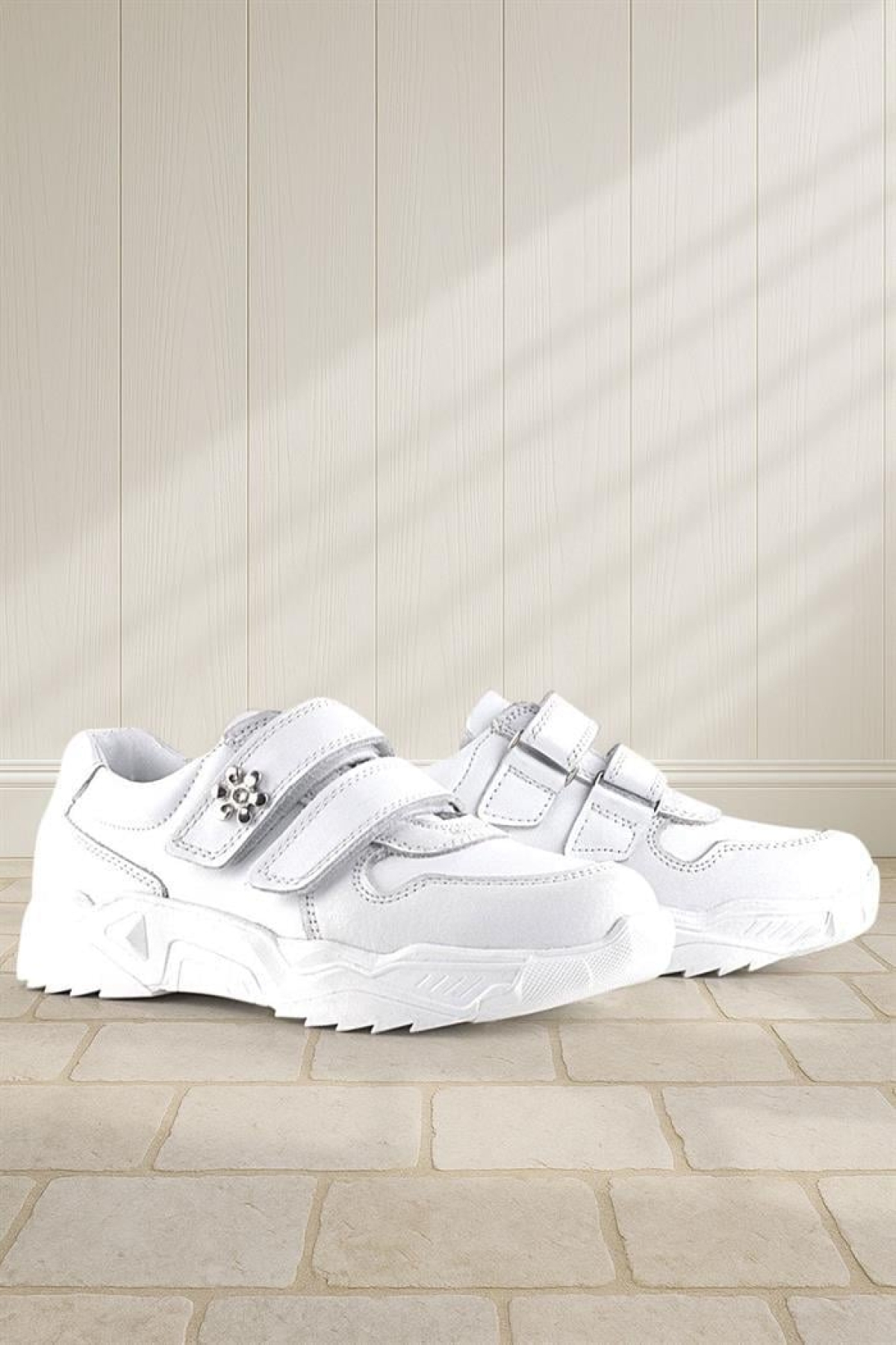 Hakiki Deri Beyaz Çiçek Detaylı Kız Çocuk Spor Ayakkabı - Görsel 2