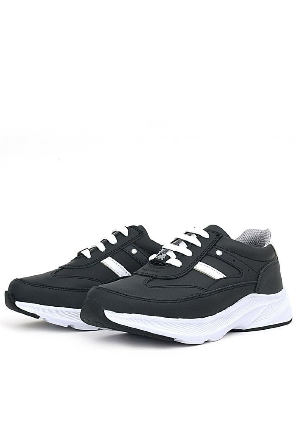 Hakiki Deri Siyah Beyaz Metal Detaylı Bağcıklı Kız Çocuk Spor Ayakkabı - Görsel 6
