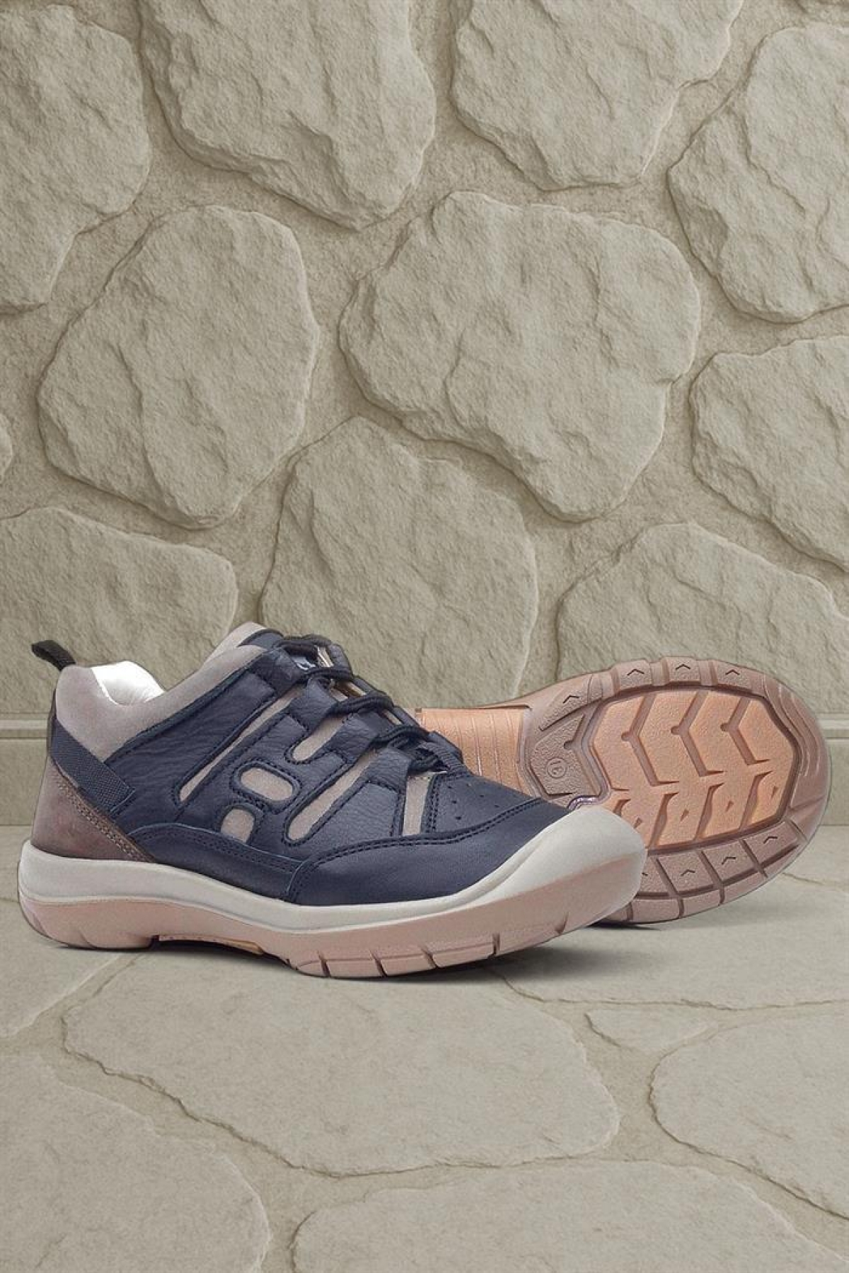 Hakiki Deri Siyah Kum Bağcıklı Çocuk Outdoor Ayakkabı - Görsel 3