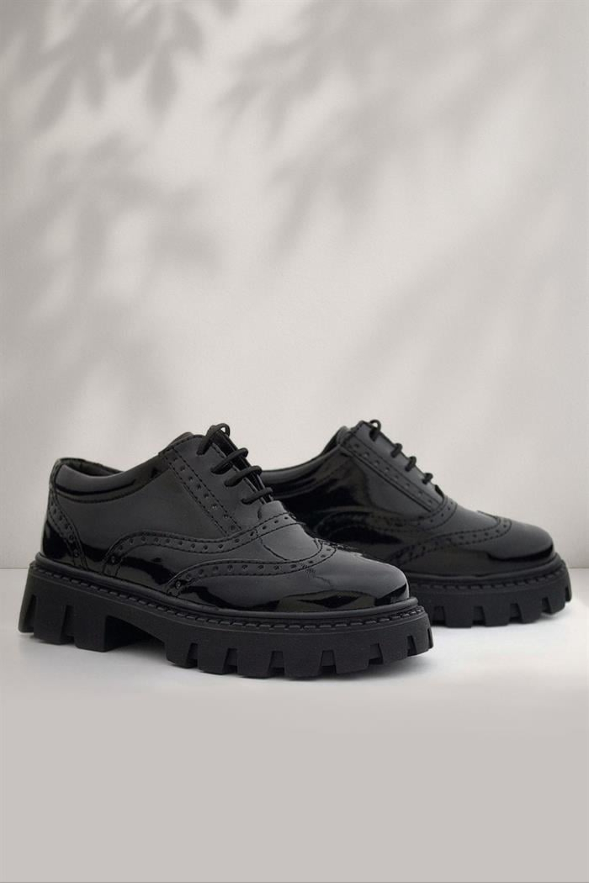 Siyah Rugan Bağcıklı Oxford Kız Çocuk Günlük Ayakkabı - Görsel 2