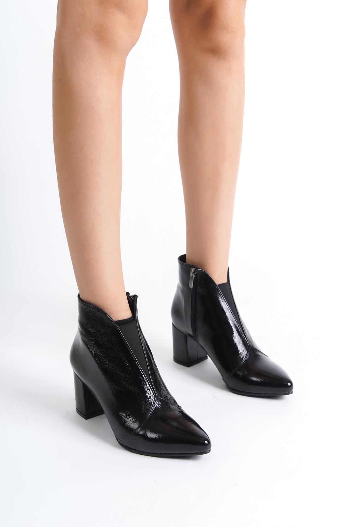 Lavi Siyah Rugan Hakiki Deri Kalın Topuklu Günlük Bot - Görsel 2