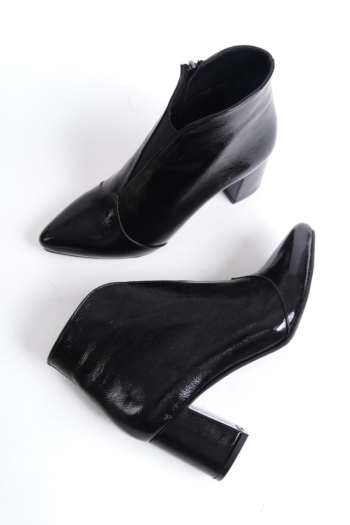 Lavi Siyah Rugan Hakiki Deri Kalın Topuklu Günlük Bot - Görsel 3