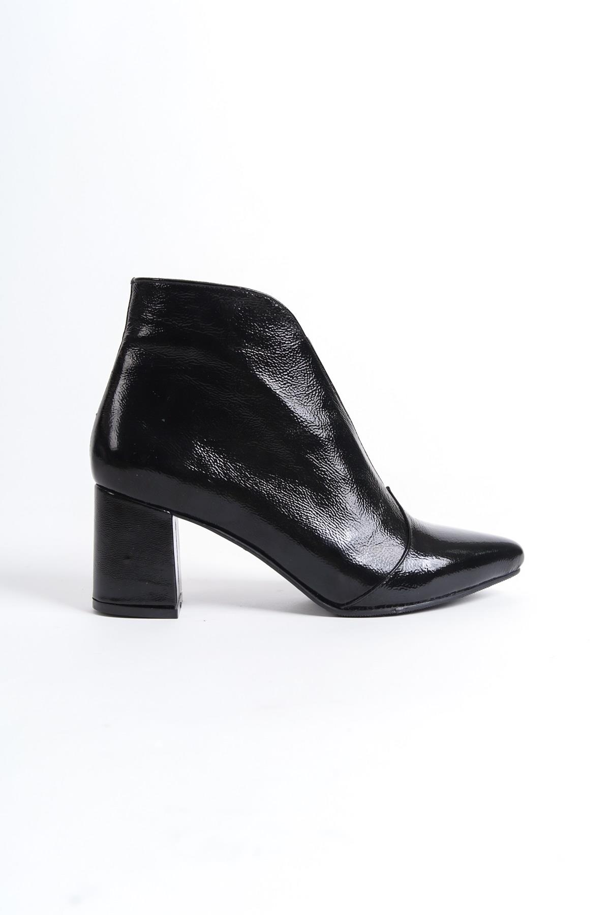 Lavi Siyah Rugan Hakiki Deri Kalın Topuklu Günlük Bot - Görsel 5