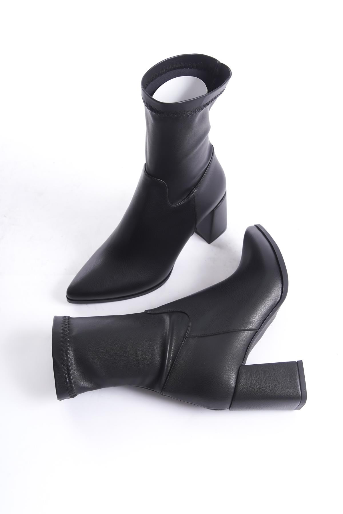 Peko Siyah Streç Kalın Topuklu Esnek Günlük Bot - Görsel 3