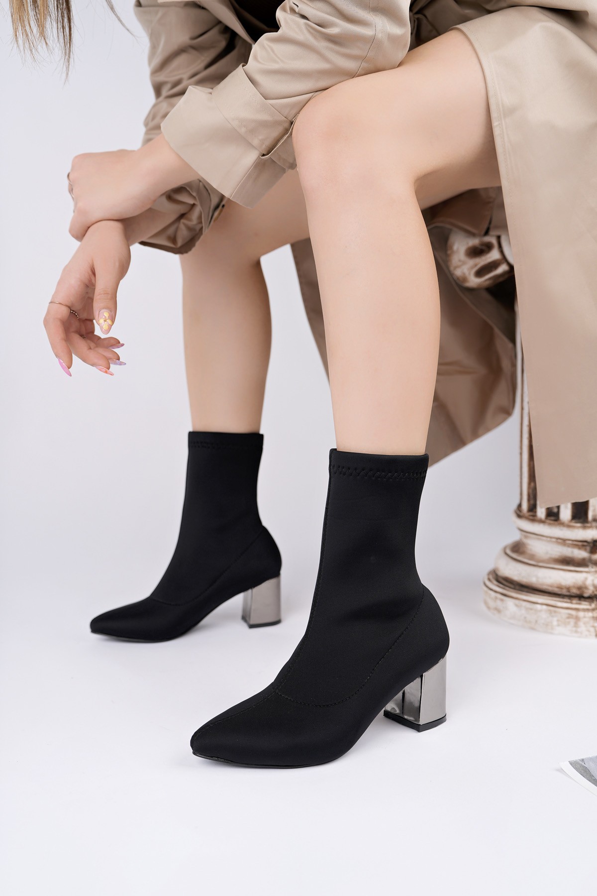 GRANDE Sivri Burun Kalın Topuklu Kadın Streç Bot - Görsel 2