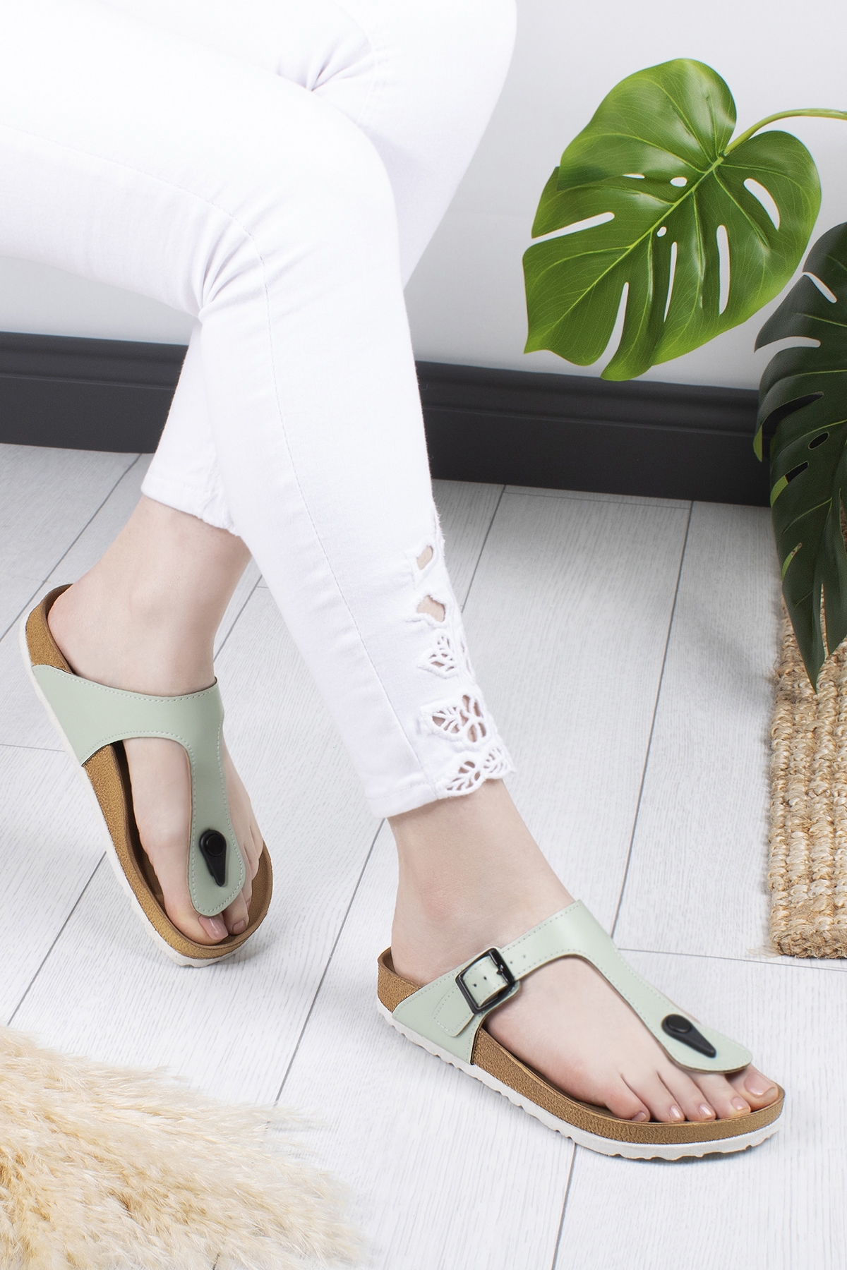 Angel Anatomik Ortopedik Parmak Arası Günlük Kadın Terlik - Görsel 2