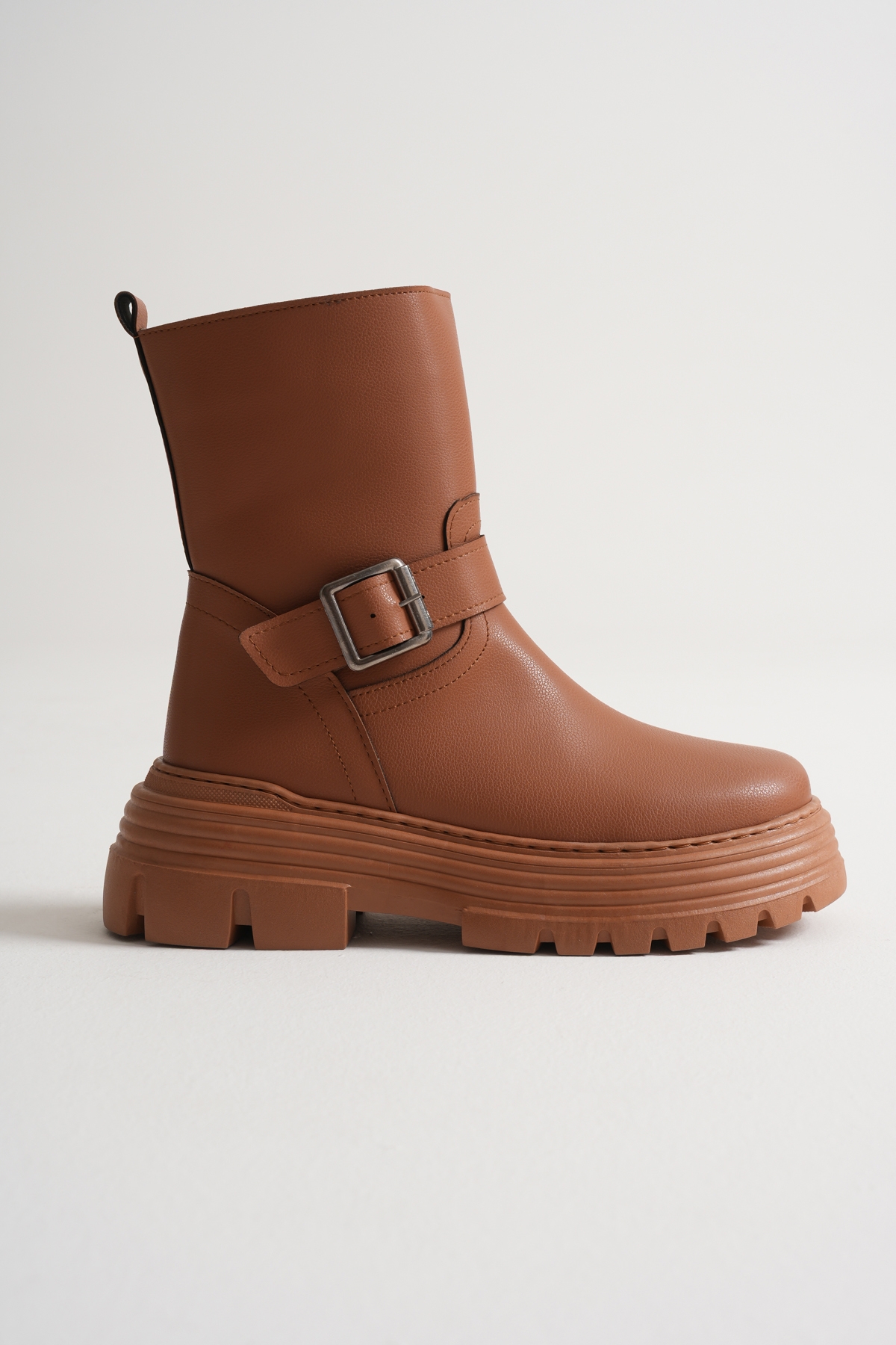 Tonny Black Tonny Black Kadın Taba Kalın EVA Taban Kemer Toka Detaylı Fermuarlı Bot Flo'da! Taba - 3. görsel