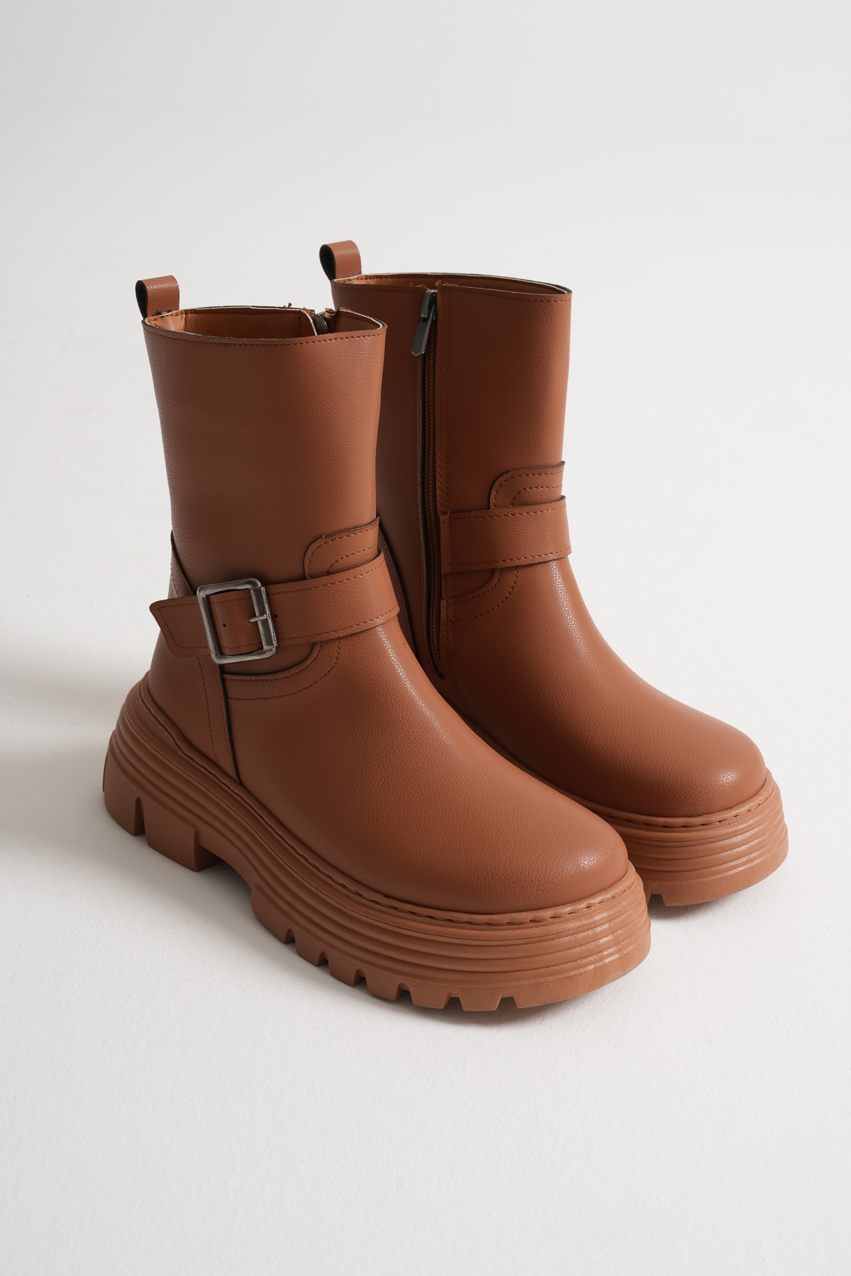 Tonny Black Tonny Black Kadın Taba Kalın EVA Taban Kemer Toka Detaylı Fermuarlı Bot Flo'da! Taba - 5. görsel