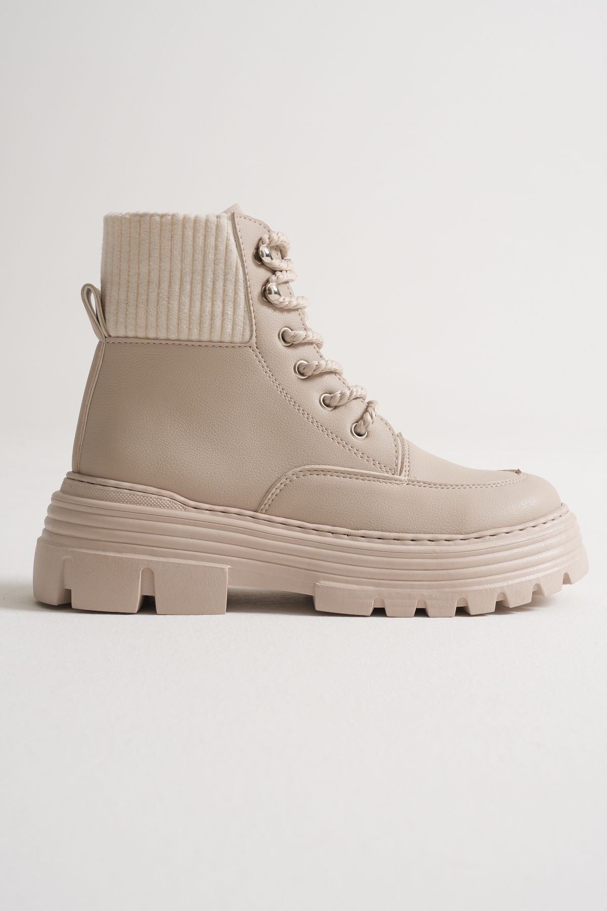 Kadın Bej Kalın EVA Taban Boğazı Lastikli Bağcıklı Bot - Görsel 3