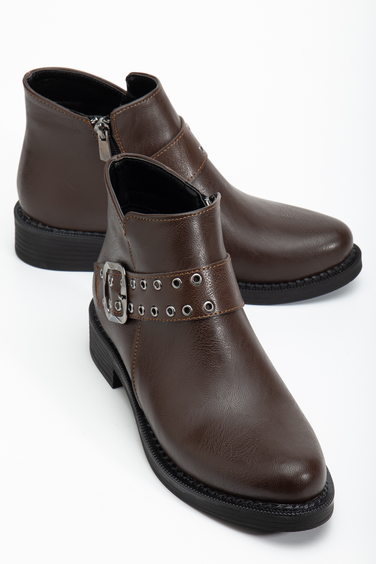 Kadın Kahve Cilt Kalın Termo Taban Kemer Toka Detaylı Fermuarlı Bot - Görsel 4