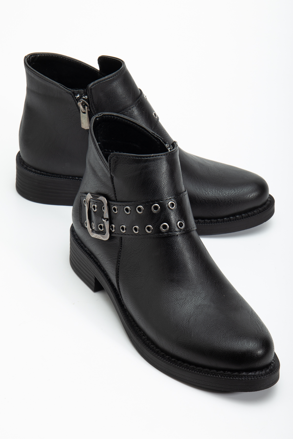 Kadın Siyah Cilt Kalın Termo Taban Kemer Toka Detaylı Fermuarlı Bot - Görsel 4