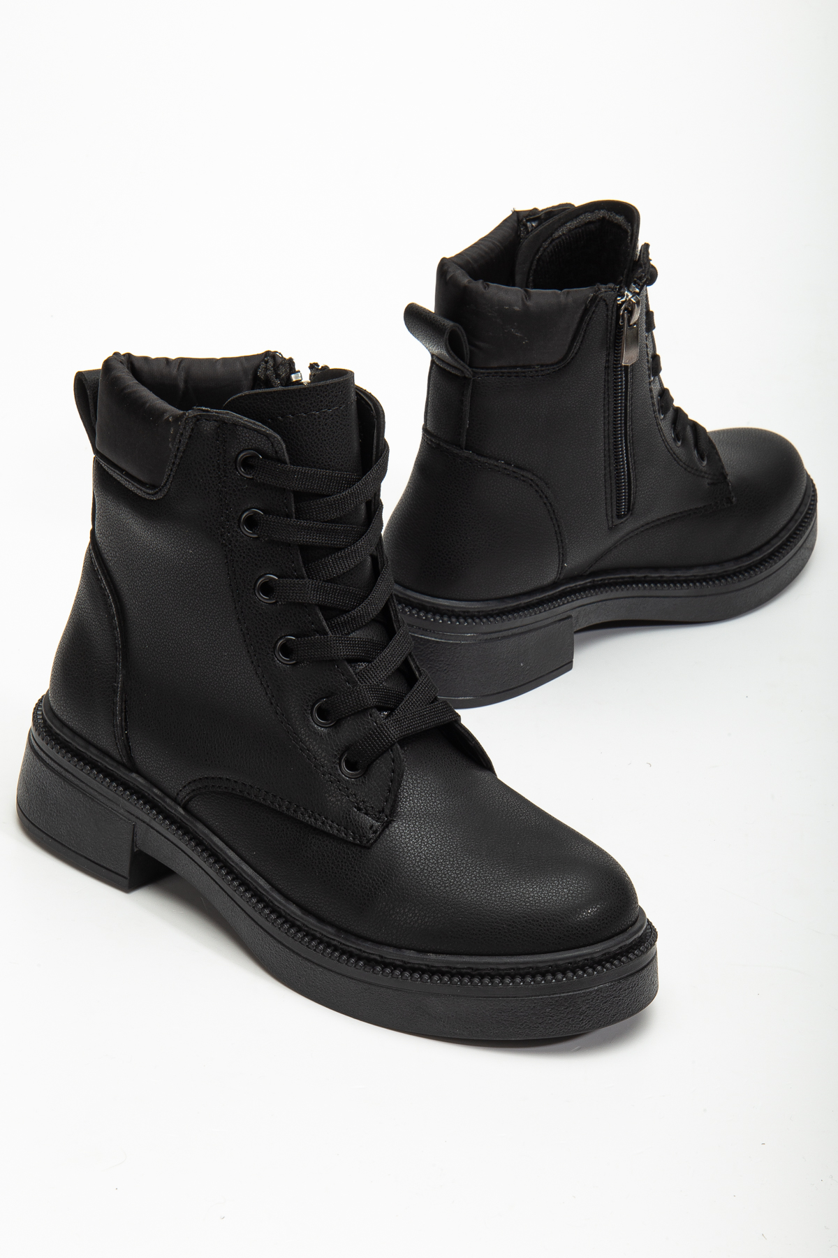 Kadın Siyah Cilt Kalın Termo Taban Bağcıklı ve Fermuarlı Bot - Görsel 2