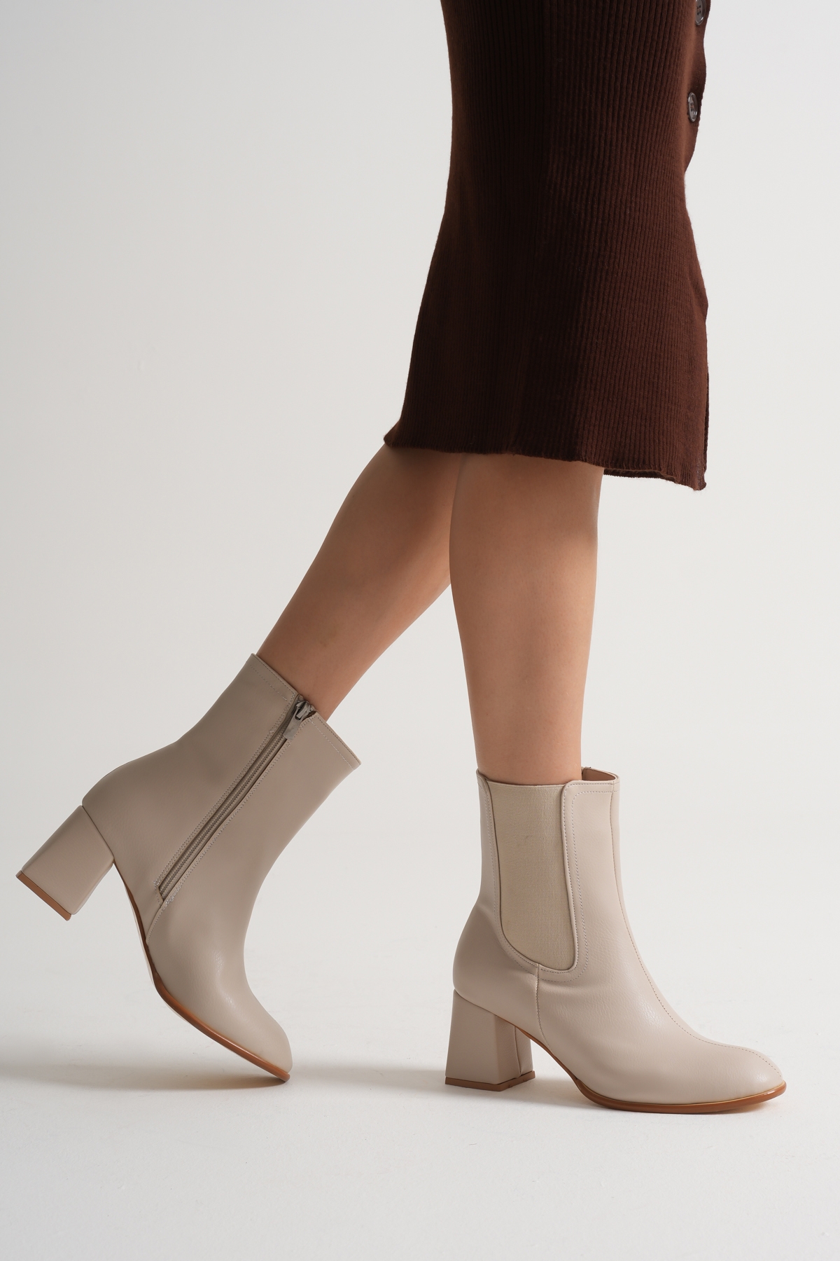 Kadın Bej Neolit Taban Lastikli Kalın Topuklu Bot - Görsel 2