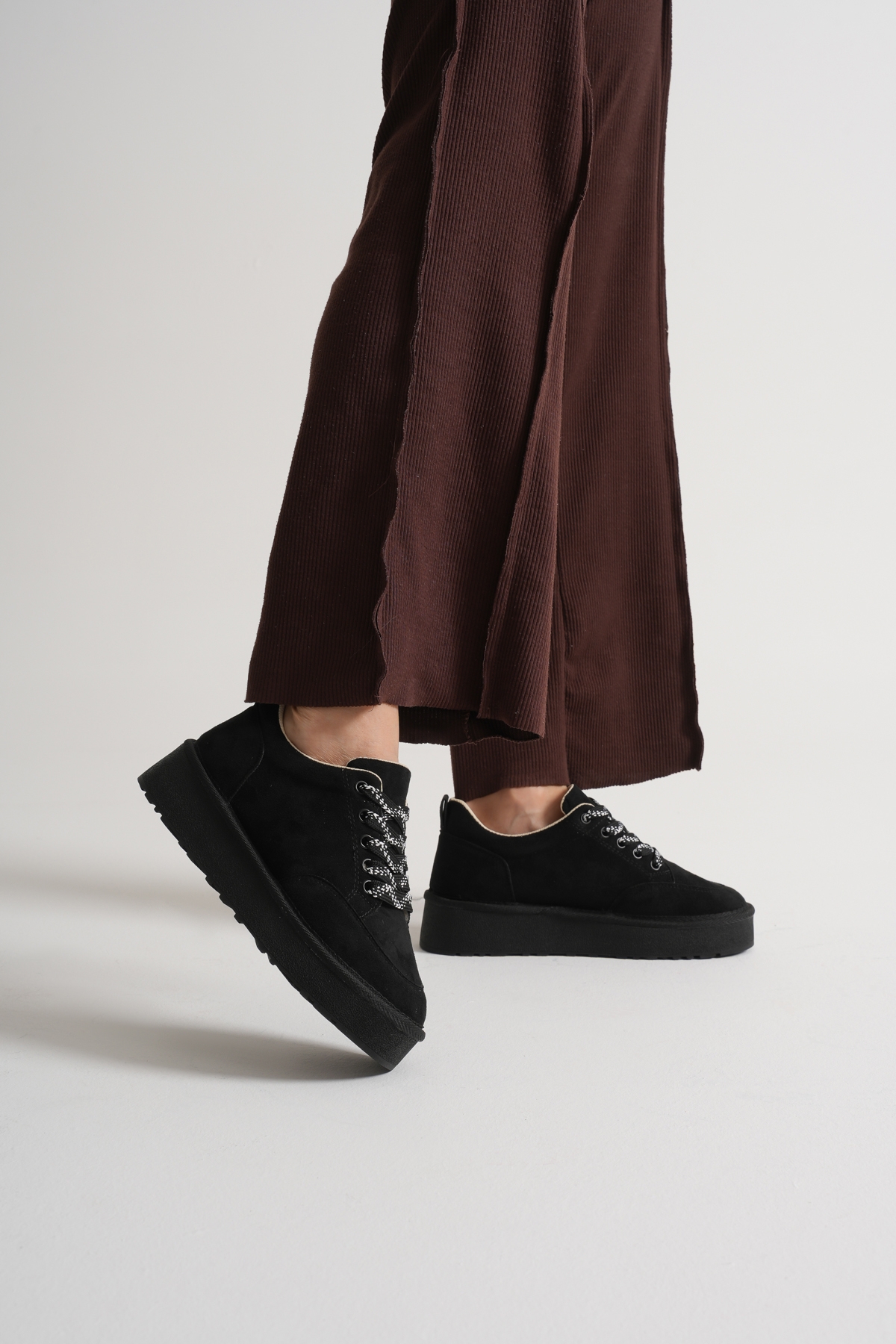 Kadın Siyah Kalın Poli Taban Bağcıklı Günlük Ayakkabı - Görsel 4