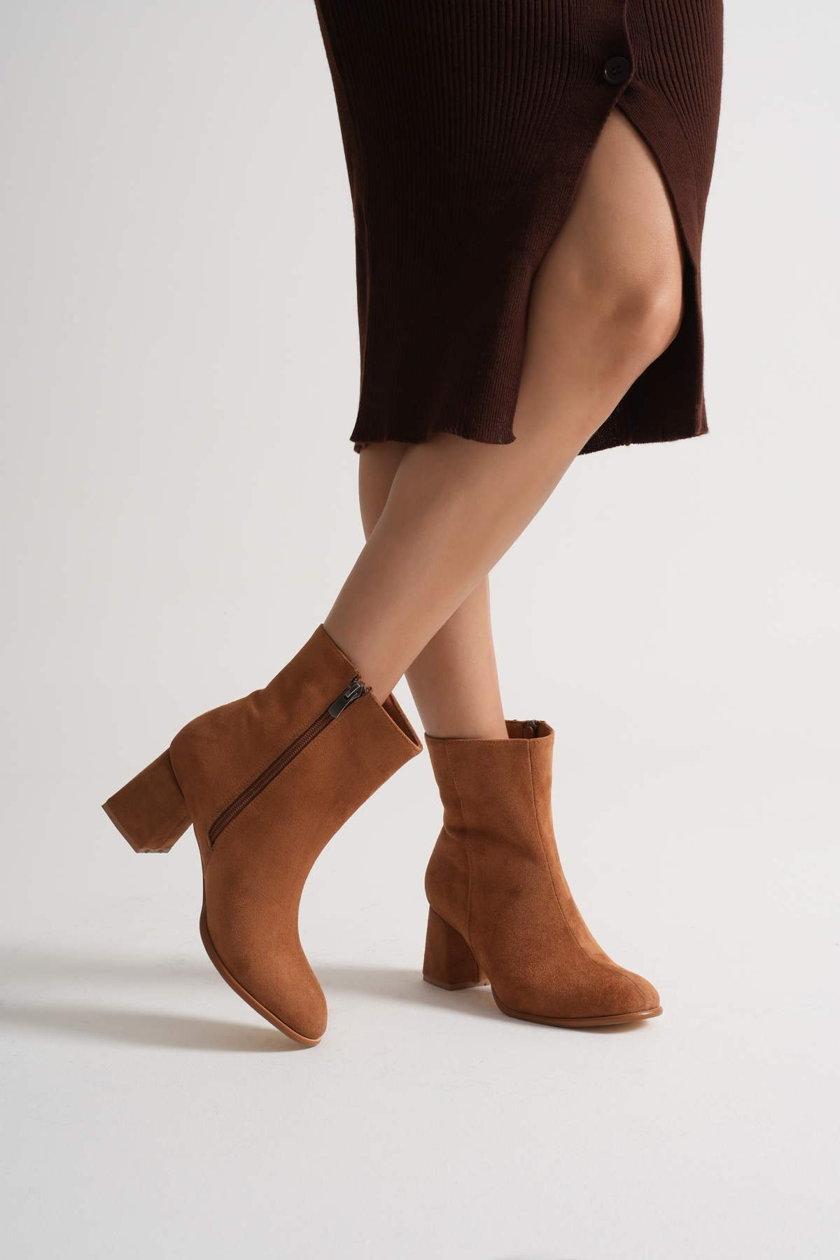 Kadın Taba Neolit Taban Süet Görünümlü Fermuarlı Kalın Topuklu Bot - Görsel 2