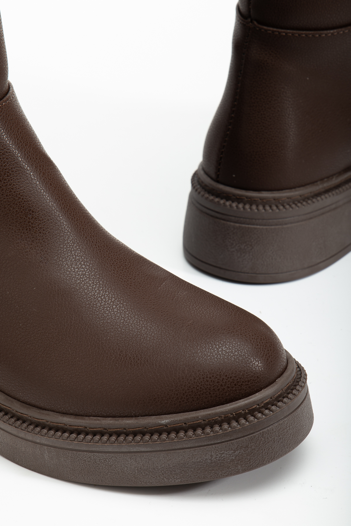 Kadın Kahve Cilt Kalın Termo Taban Fermuarlı Çizme - Görsel 5