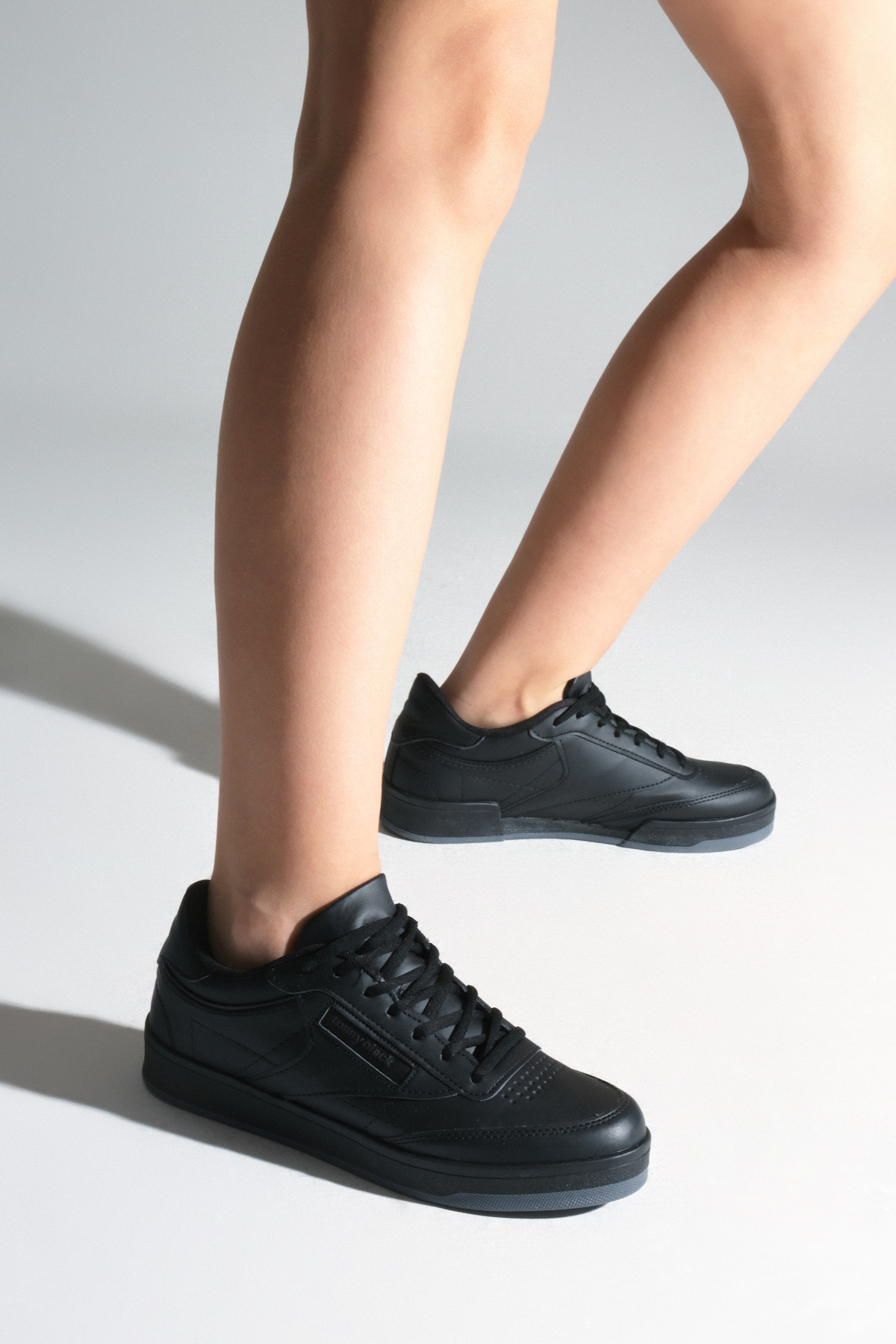 Unisex Siyah Siyah Rahat Kalıp Poli Taban Bağcıklı Spor Ayakkabı - Görsel 4