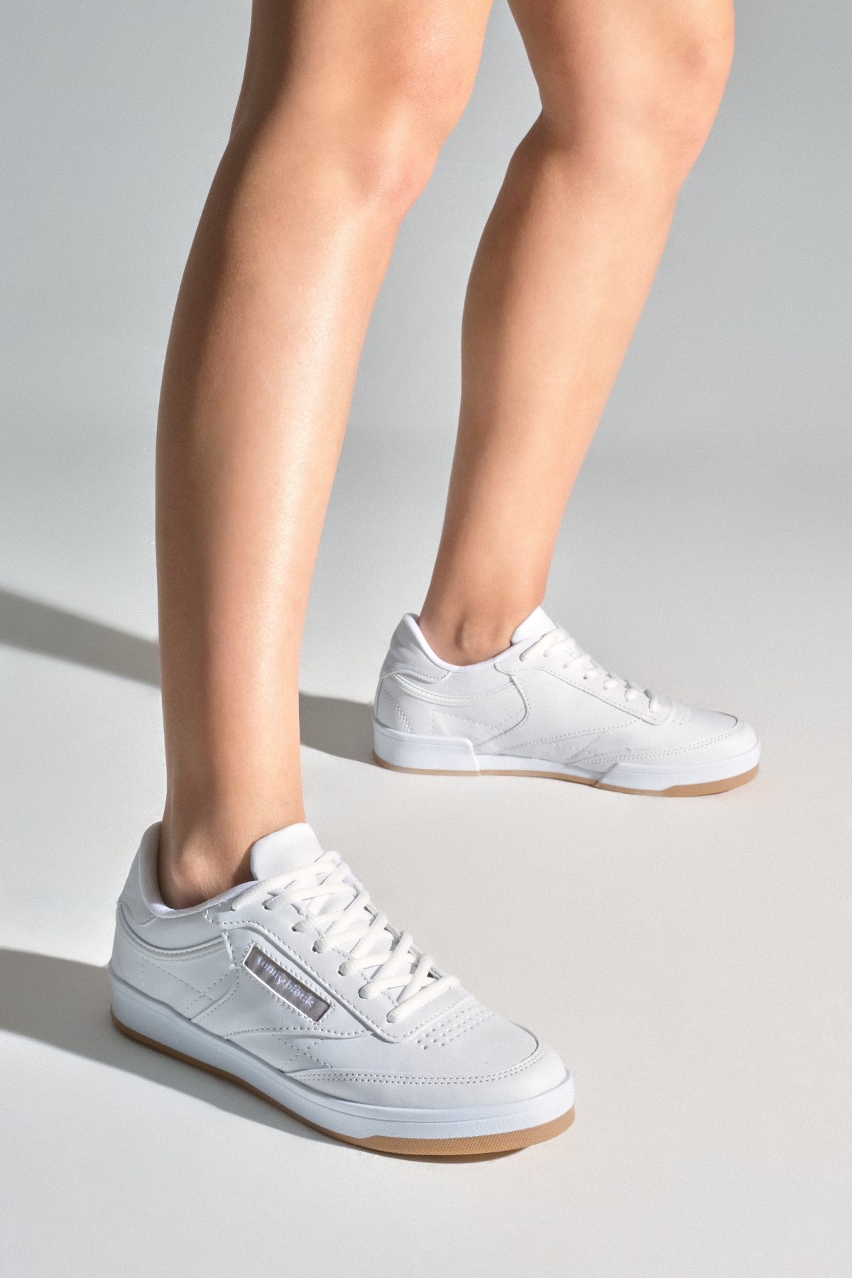 Unisex Beyaz Beyaz Rahat Kalıp Poli Taban Bağcıklı Spor Ayakkabı - Görsel 3