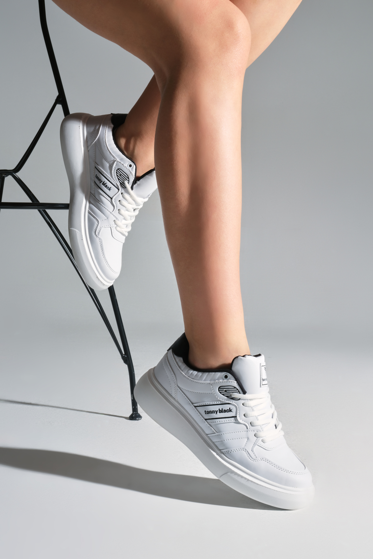 Kadın Beyaz Beyaz Yüksek Poli Taban Yanı Şeritli Bağcıklı Spor Ayakkabı - Görsel 3