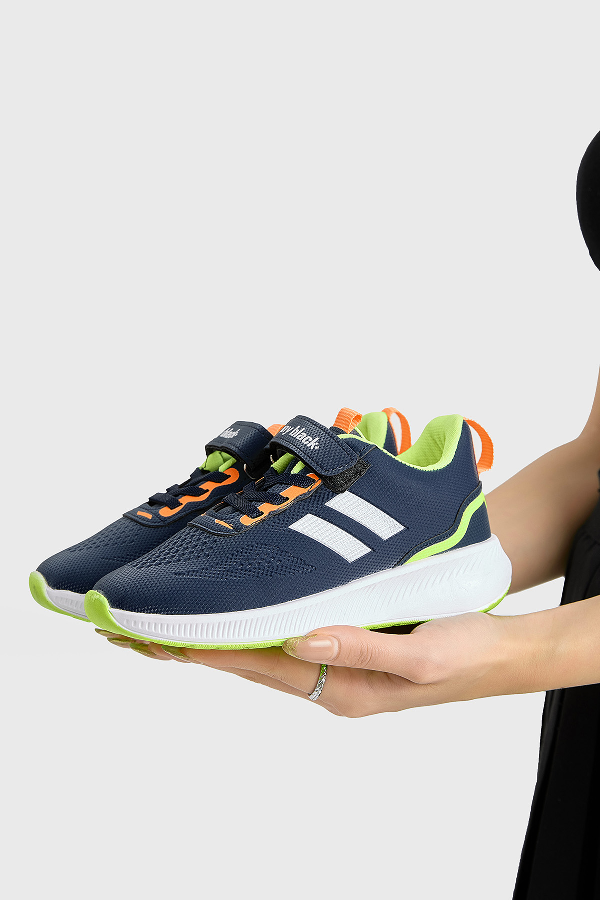 Çocuk Unisex Lacivert Eva Taban Yanı Şeritli File Detaylı Cırtlı Spor Ayakkabı - Görsel 2