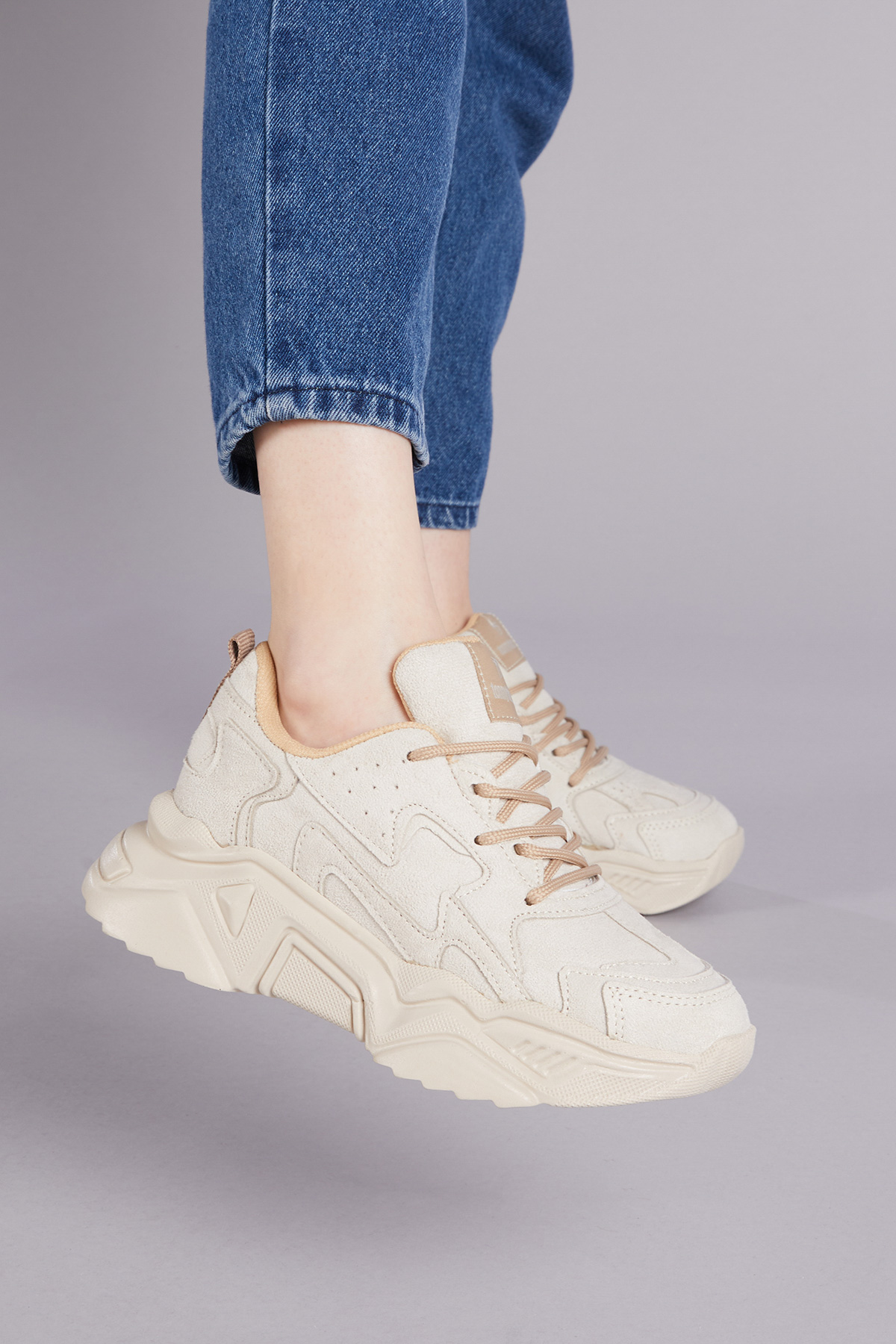 Kadın Krem Rahat Kalıp Yüksek Taban Bağcıklı Spor Ayakkabı - Görsel 3