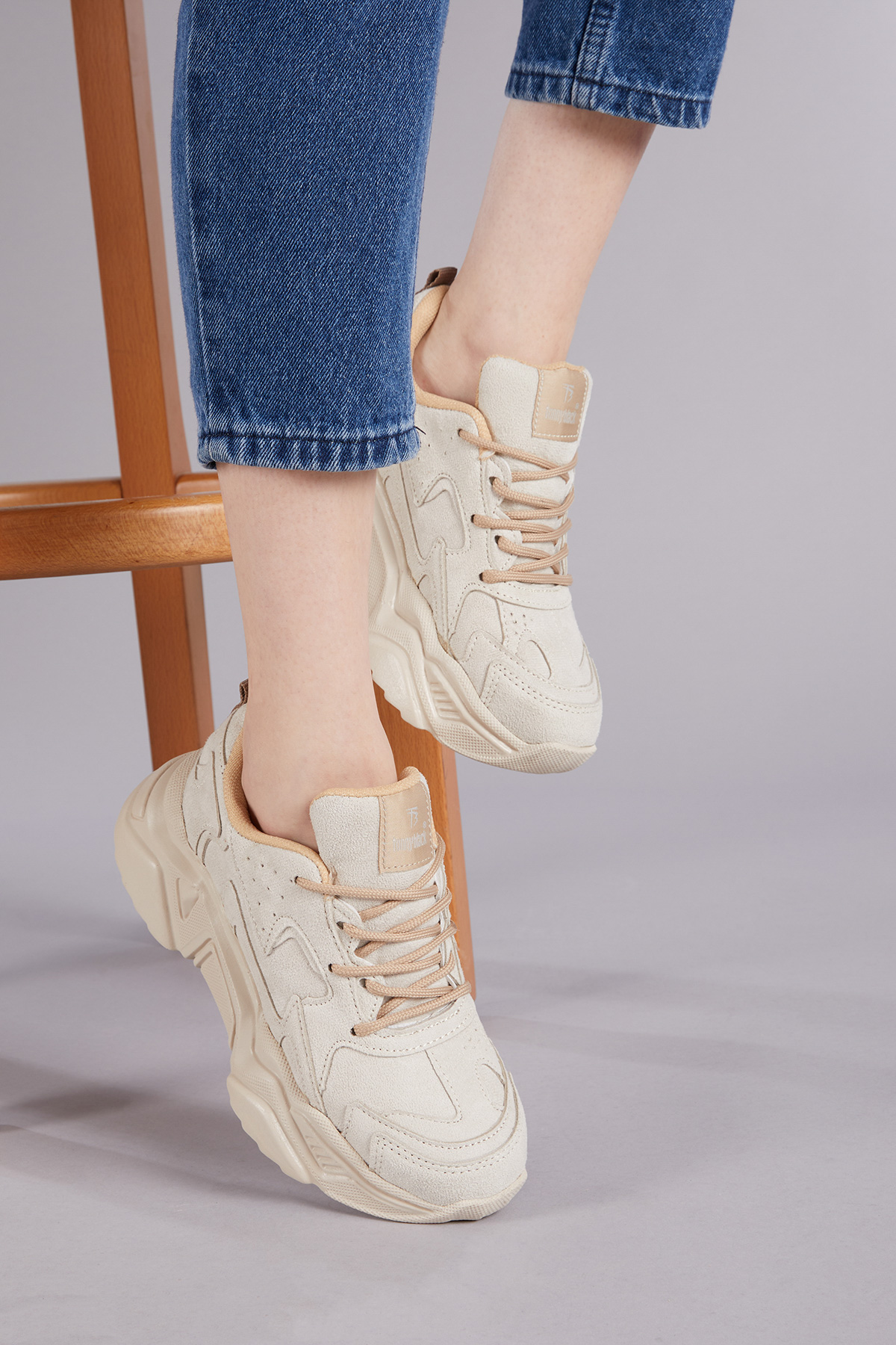 Kadın Krem Rahat Kalıp Yüksek Taban Bağcıklı Spor Ayakkabı - Görsel 5