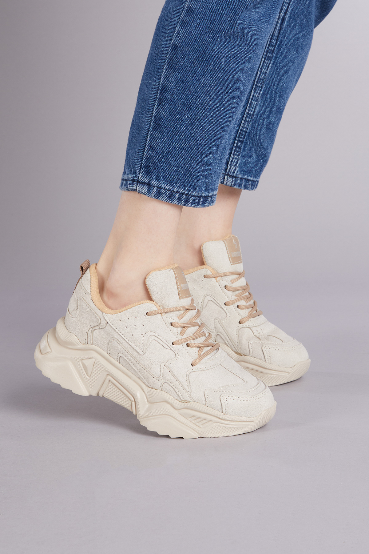 Kadın Krem Rahat Kalıp Yüksek Taban Bağcıklı Spor Ayakkabı - Görsel 6
