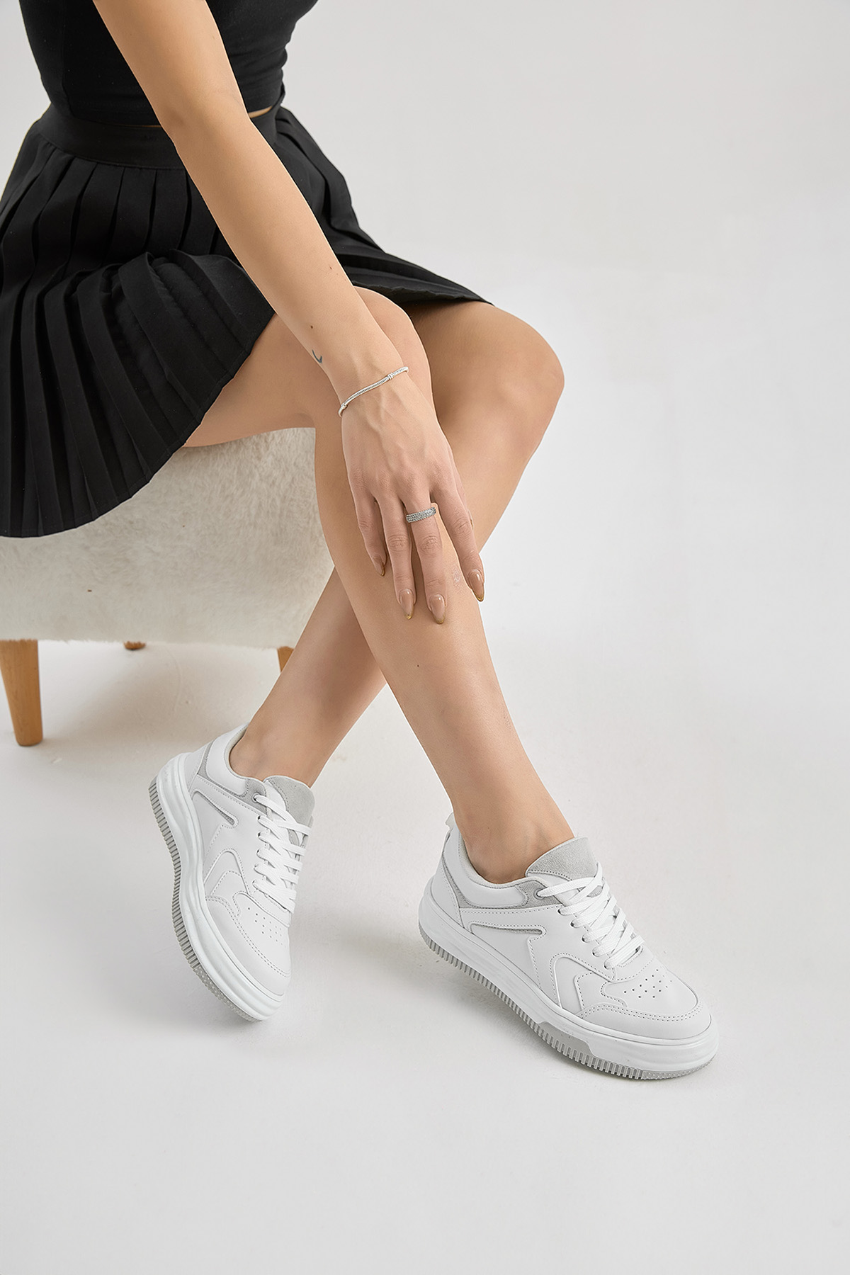 Kadın Beyaz Gri Termo Taban Bağcıklı Spor Ayakkabı - Görsel 5