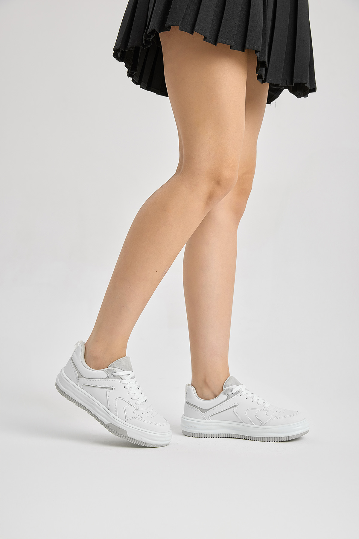 Kadın Beyaz Gri Termo Taban Bağcıklı Spor Ayakkabı - Görsel 6