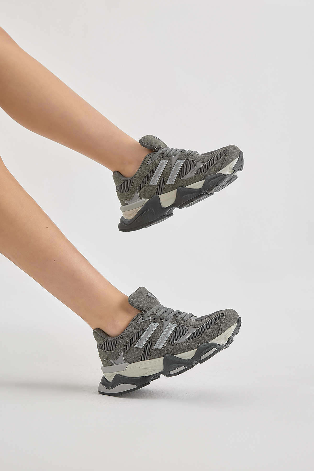 Unisex Füme Gri Poli Taban Anorak Desenli Yüksek Taban Bağcıklı Spor Ayakkabı - Görsel 2