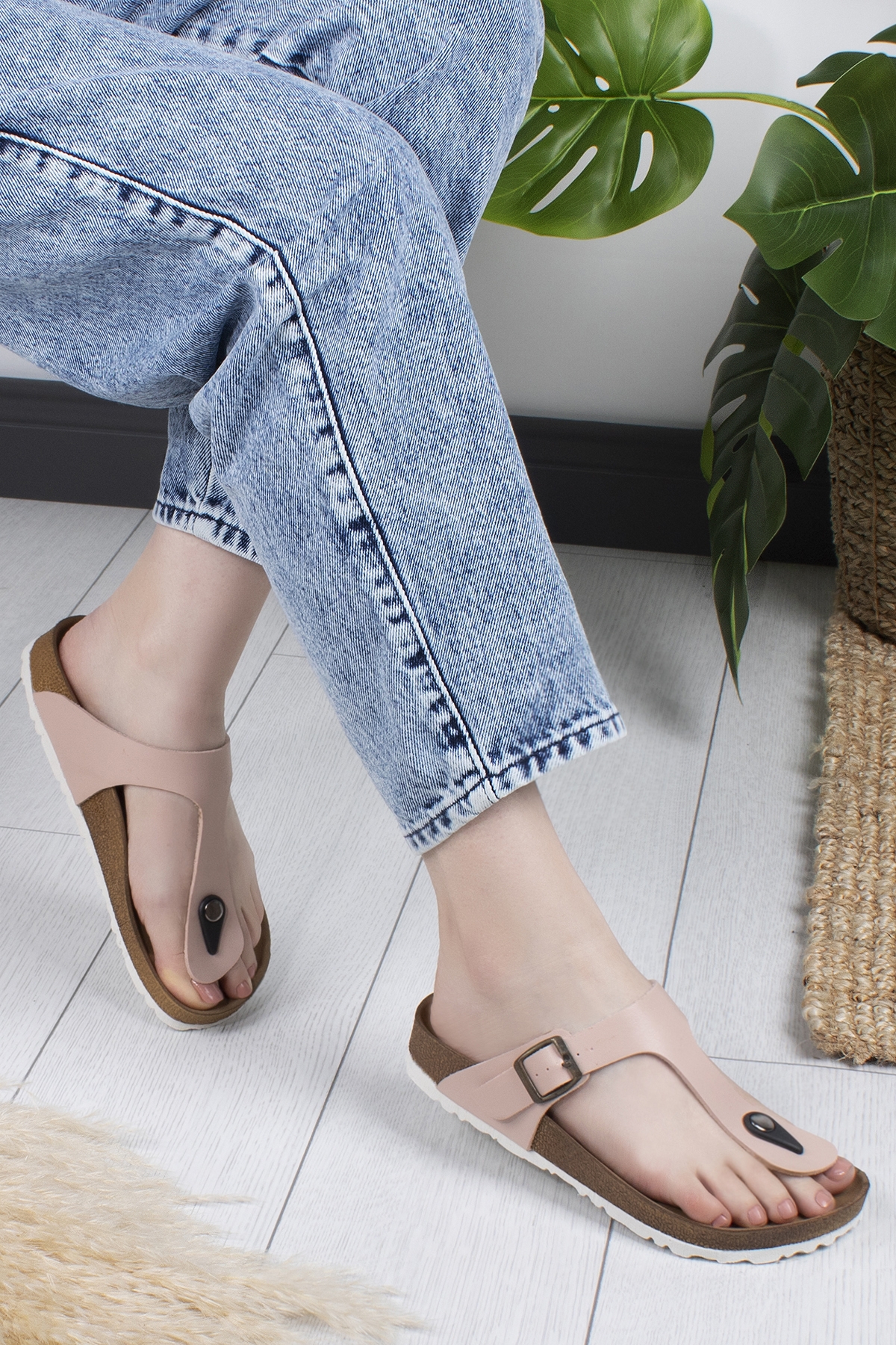 Angel Anatomik Ortopedik Parmak Arası Günlük Kadın Terlik - Görsel 3