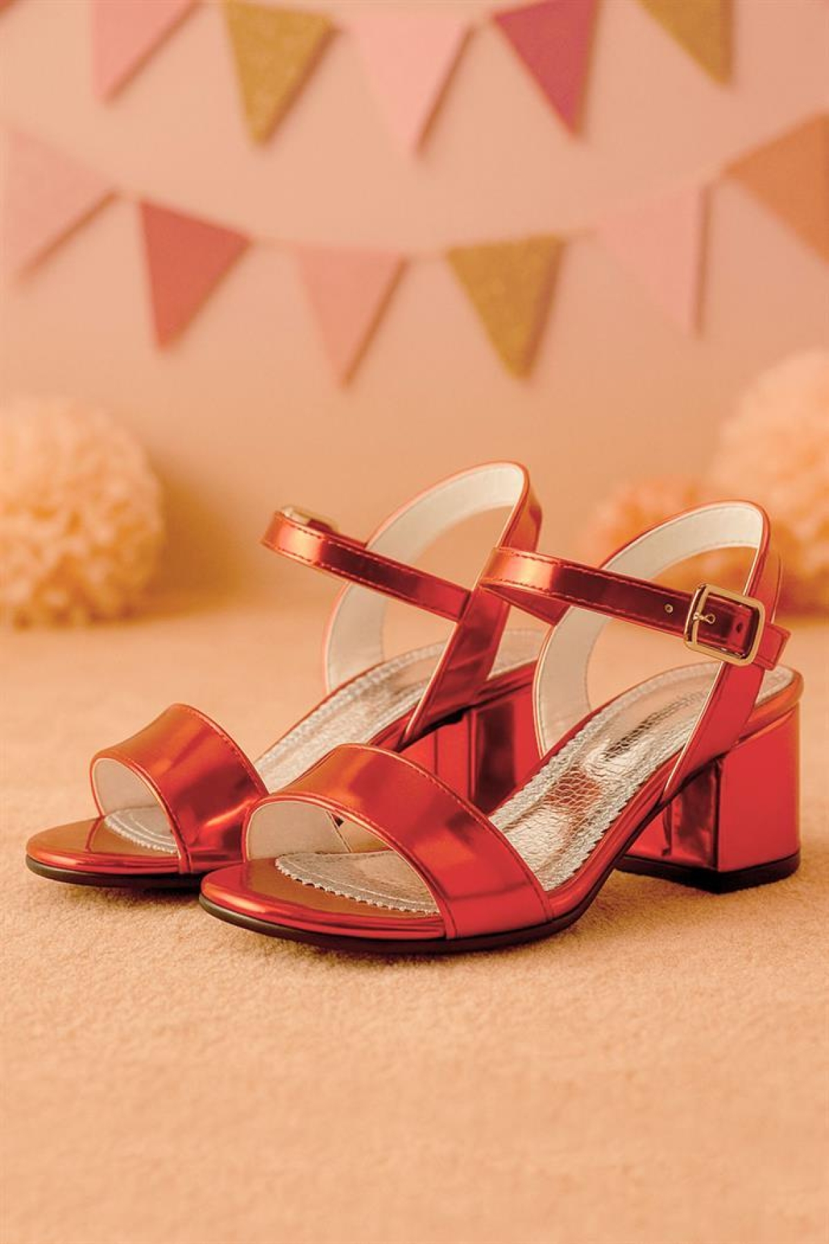 Pony Kırmızı Aynalı Kalın Topuklu Kız Çocuk Abiye Ayakkabı - Görsel 3