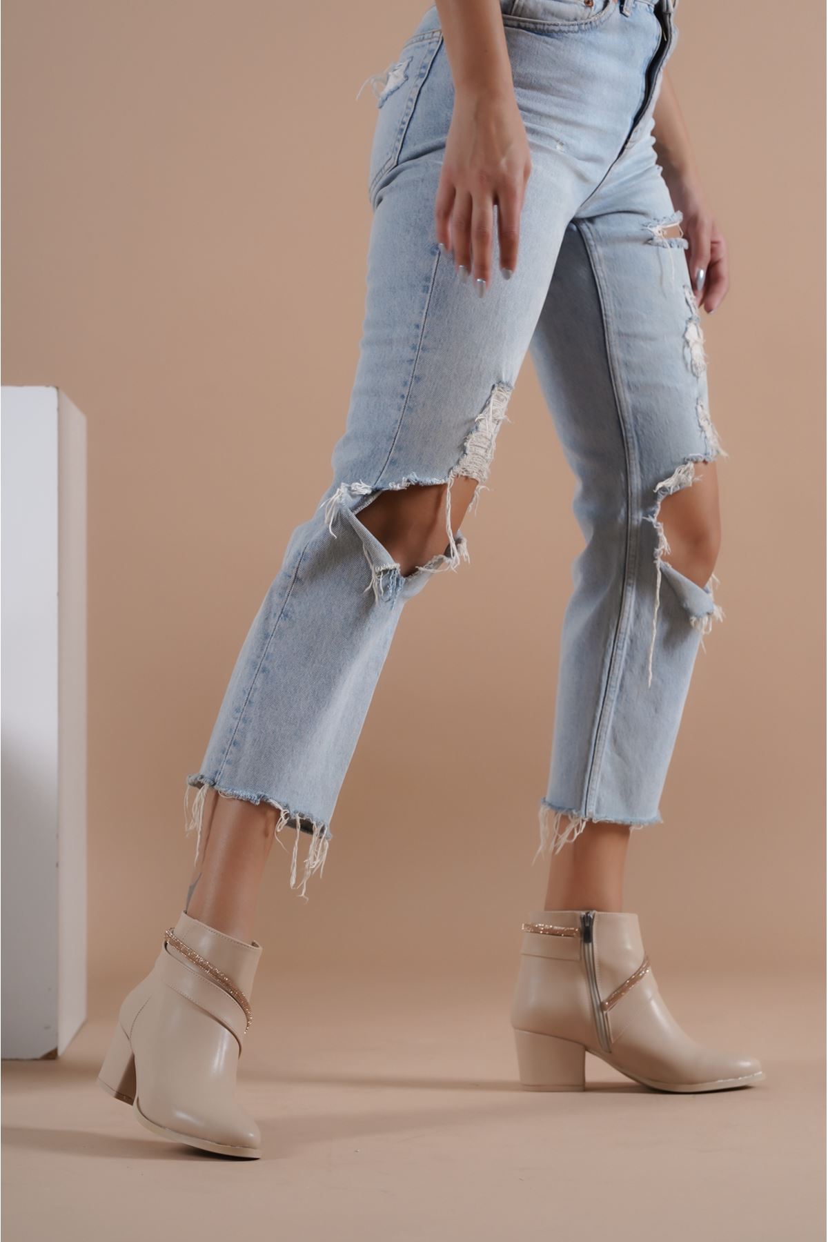 Şerit Taş Detaylı Kadın Bot - Görsel 5