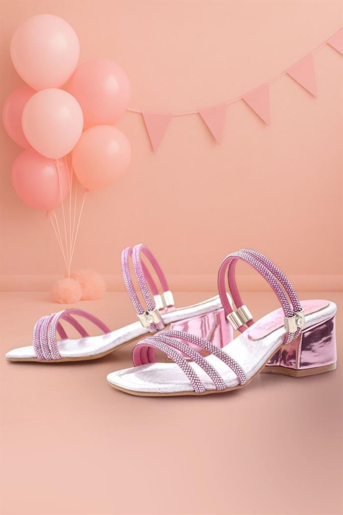 Judy Pembe Gümüş Taşlı Kız Çocuk Topuklu Terlik Ayakkabı - Görsel 3